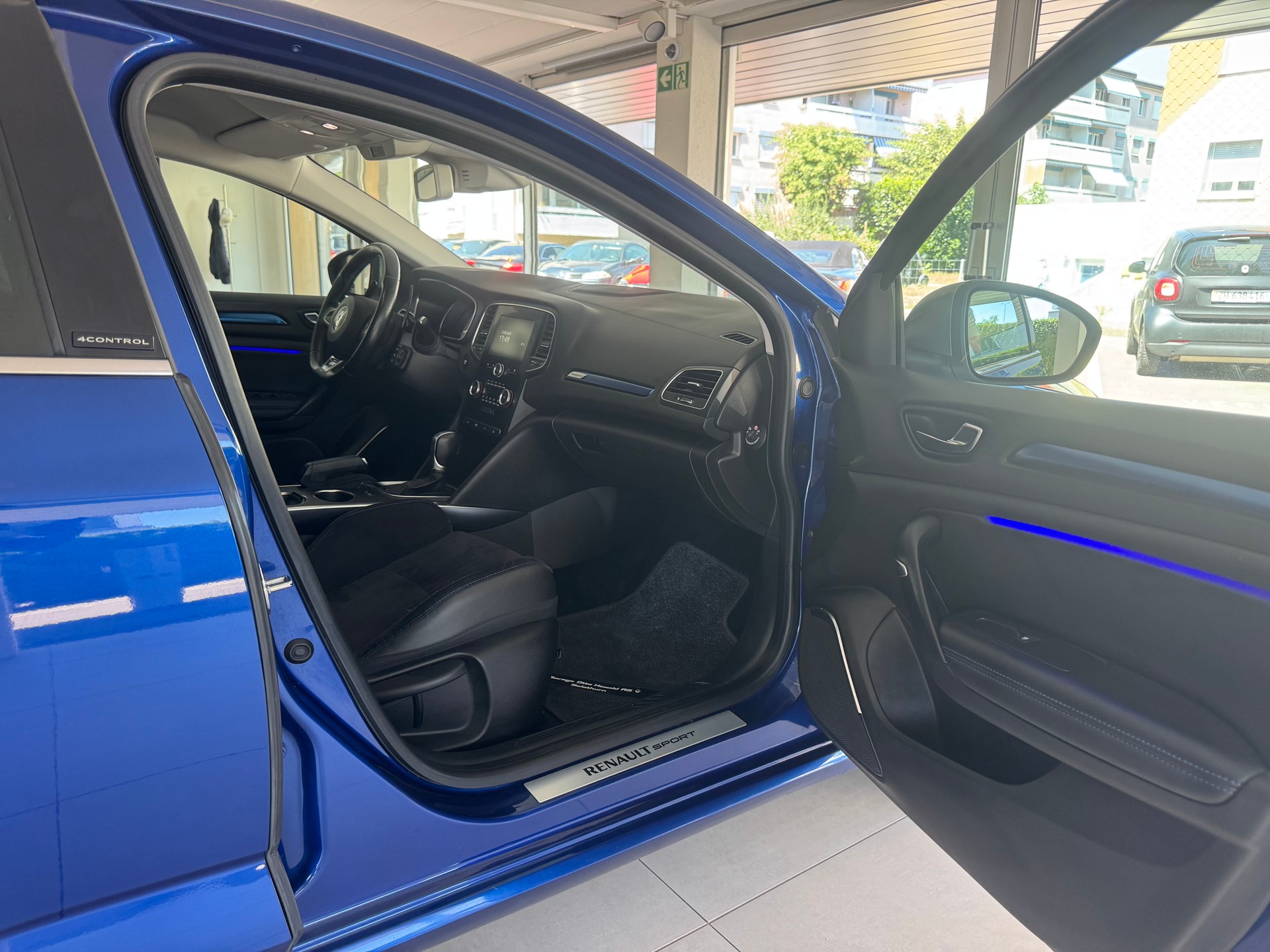 RENAULT Mégane 1.6 16V Turbo GT EDC-image-15