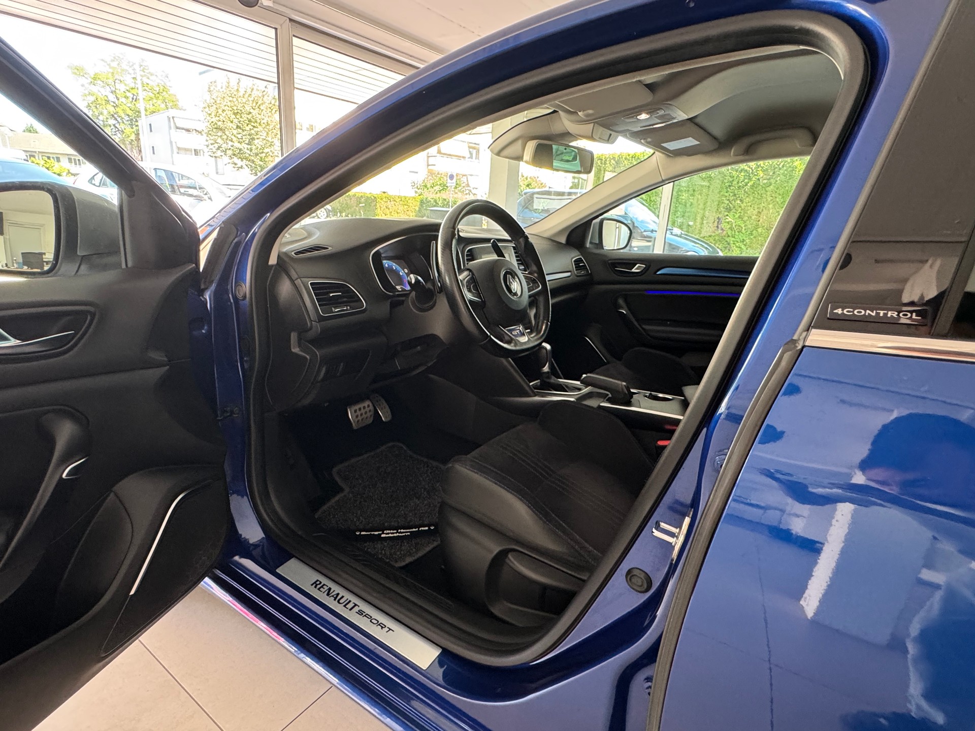 RENAULT Mégane 1.6 16V Turbo GT EDC-image-13