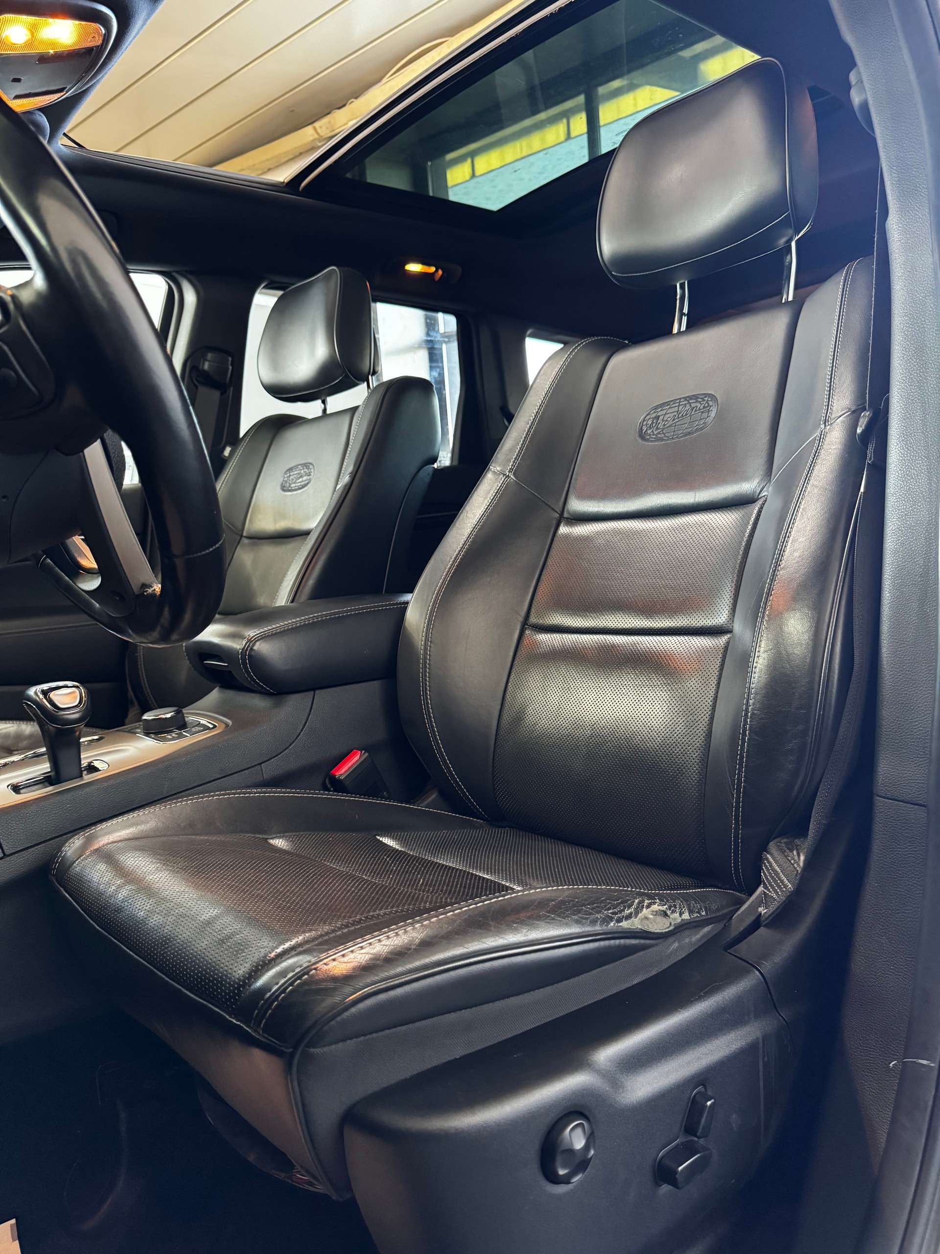 JEEP Grand Cherokee 3.0 CRD Overland Automatic-image-13