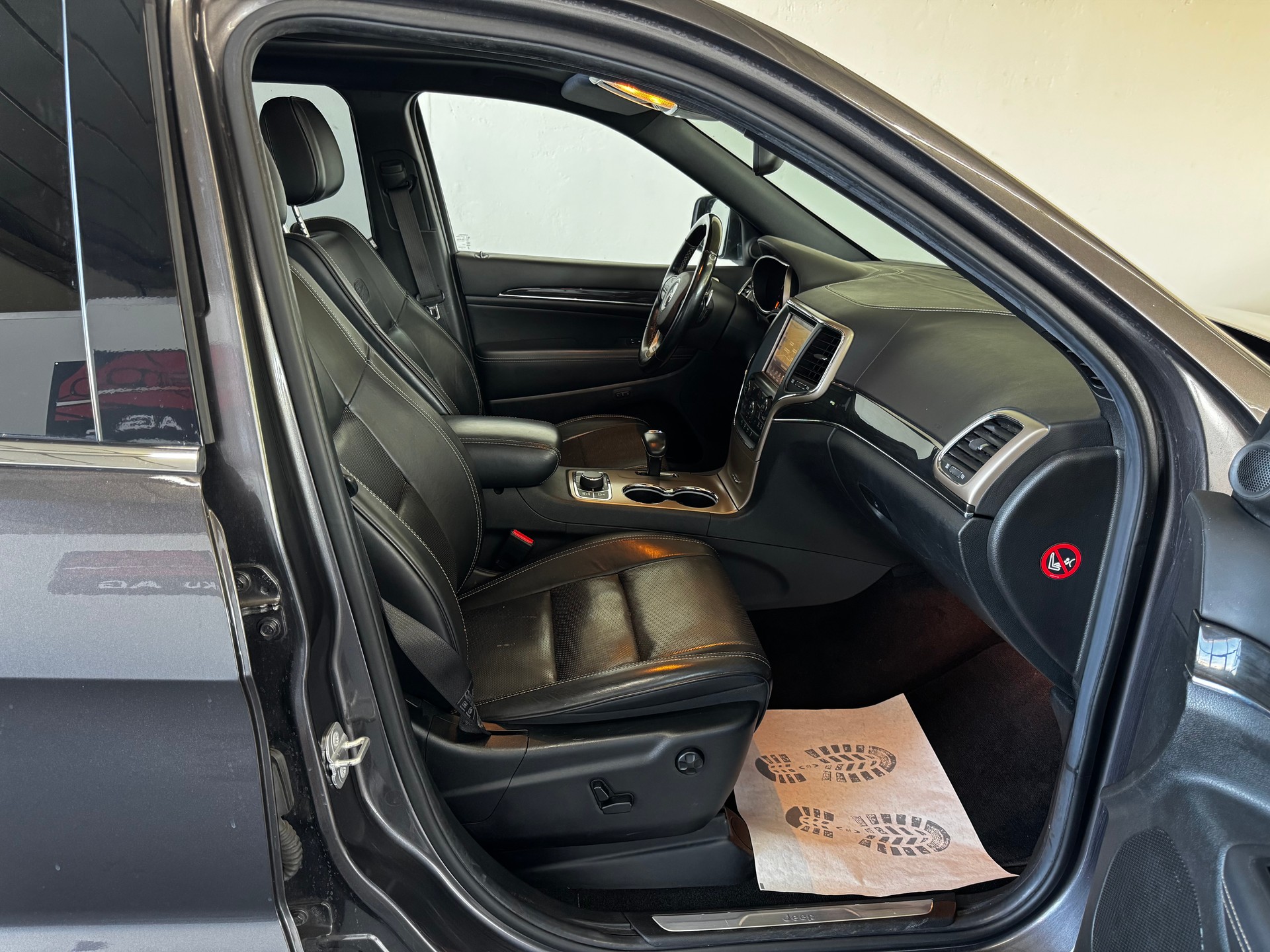 JEEP Grand Cherokee 3.0 CRD Overland Automatic-image-20