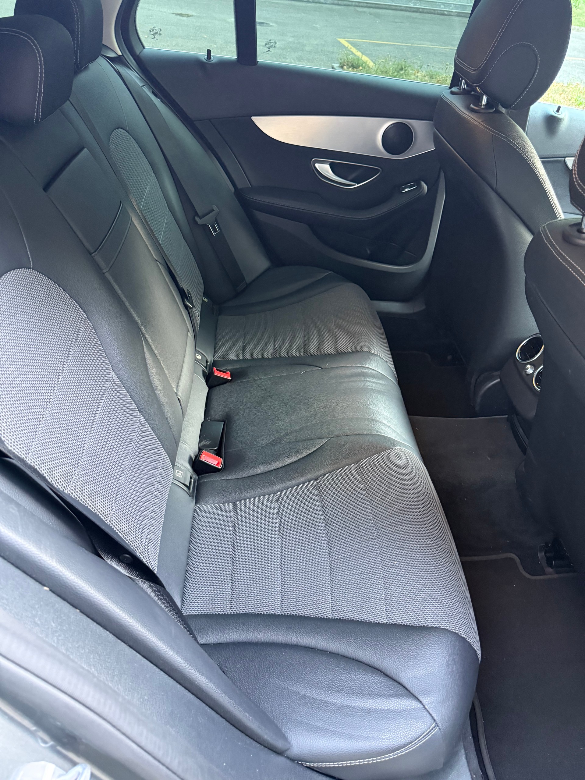 MERCEDES-BENZ C 250 d Swiss Star Exclusive 4Matic 9G-Tronic-image-13