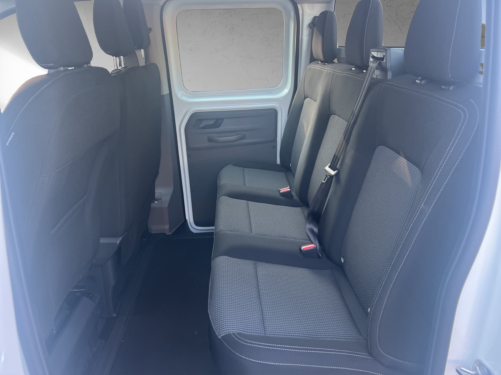 VW Transporter 2.0 TDI Automat 4Motion-image-8