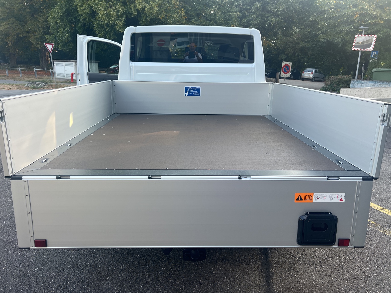 VW Transporter 2.0 TDI Automat 4Motion-image-9