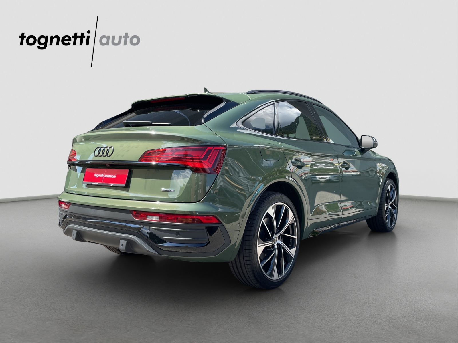 AUDI Q5 Sportback 40 TDI Blackedition quattro S-tronic-image-3
