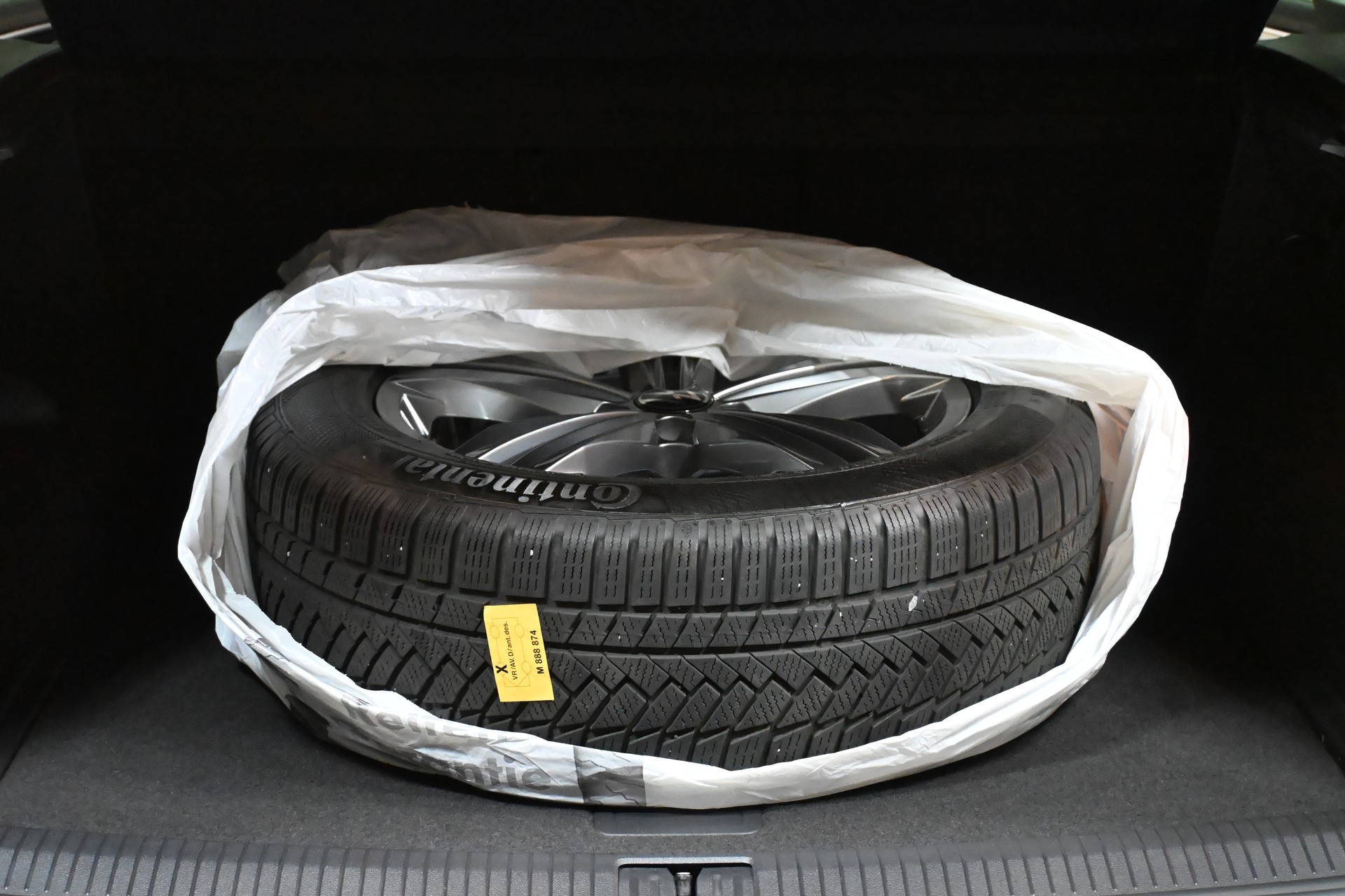 VW Tiguan 2.0TSI Elegance 4Motion DSG-image-6