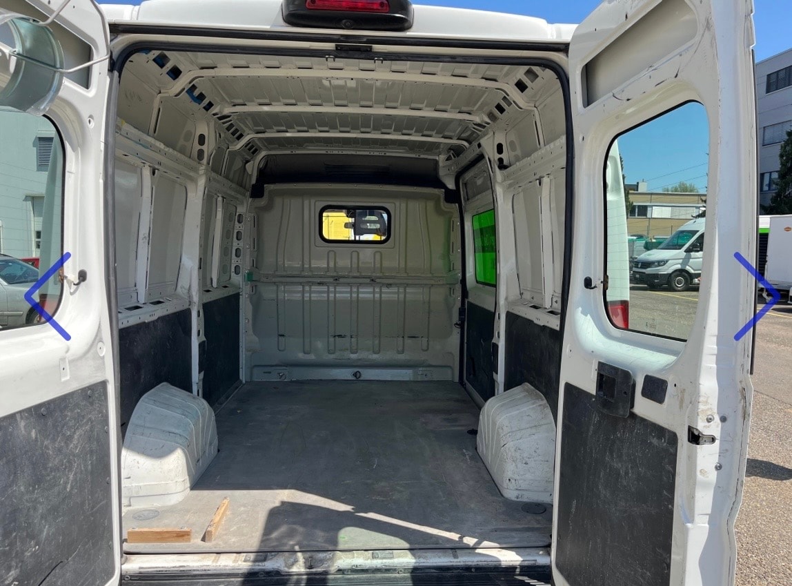 PEUGEOT Boxer 2.0 HDI 335 Active s/s L2H2-image-9