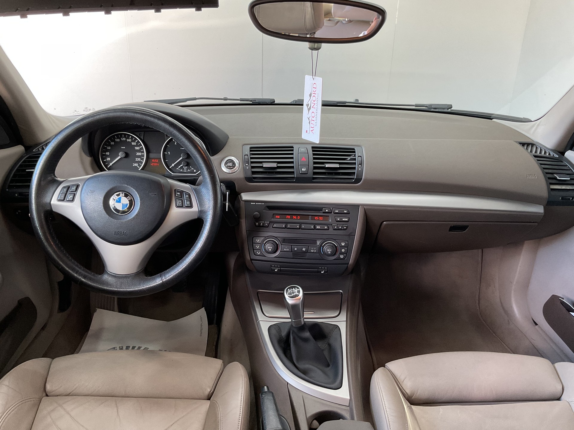 BMW 118d-image-10