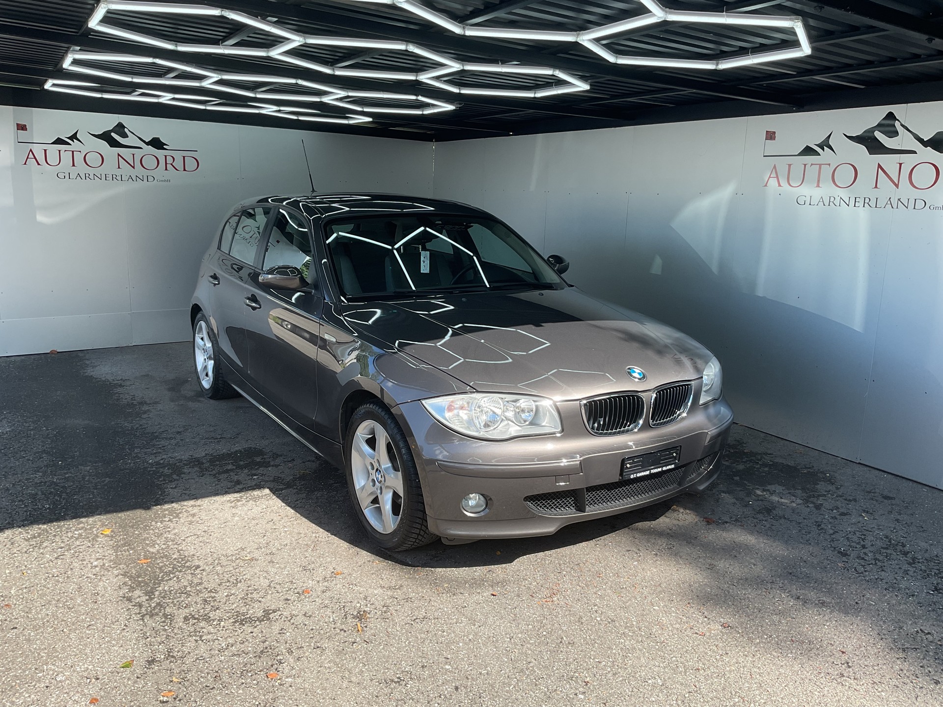 BMW 118d-image-0