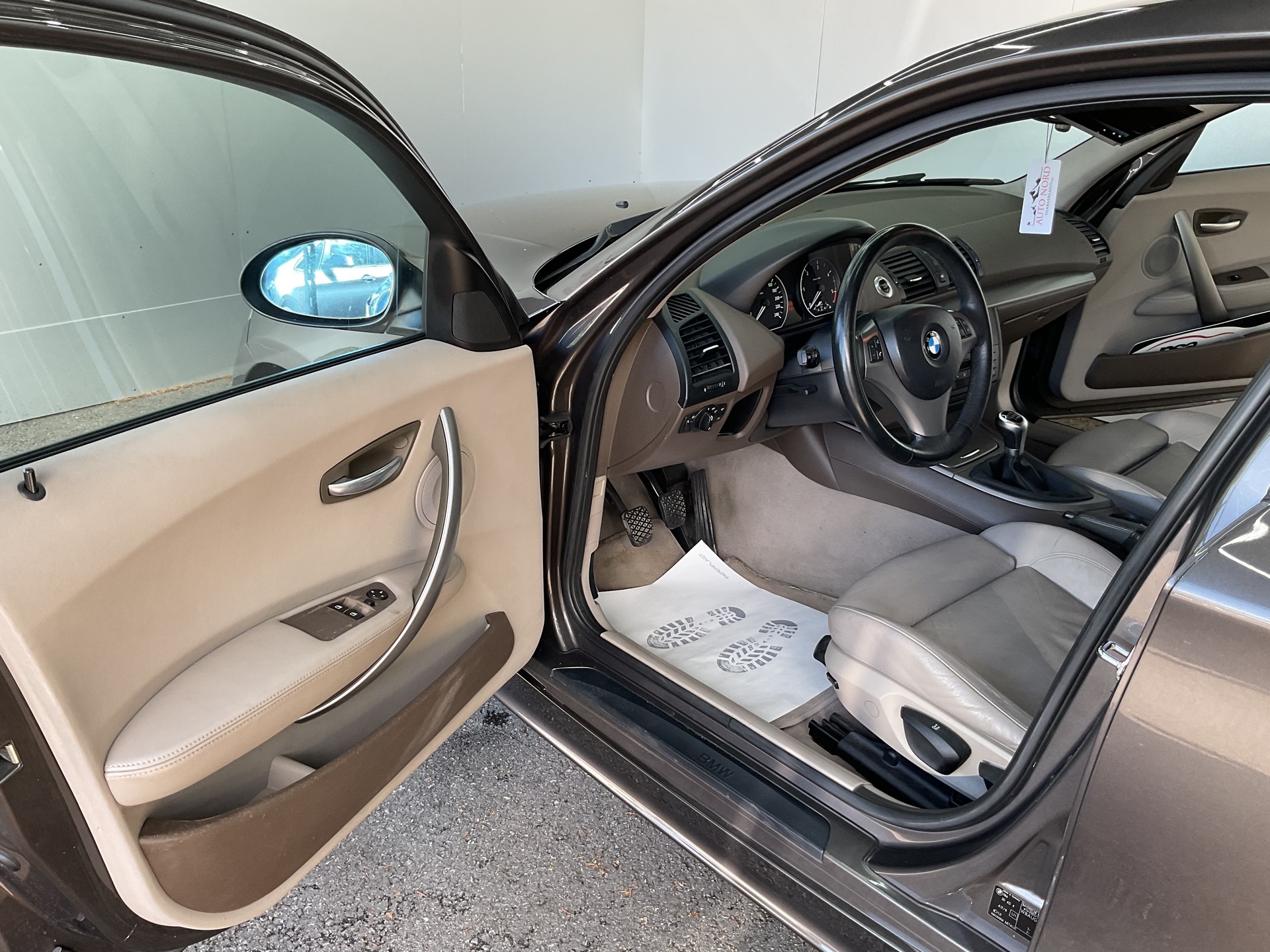 BMW 118d-image-6