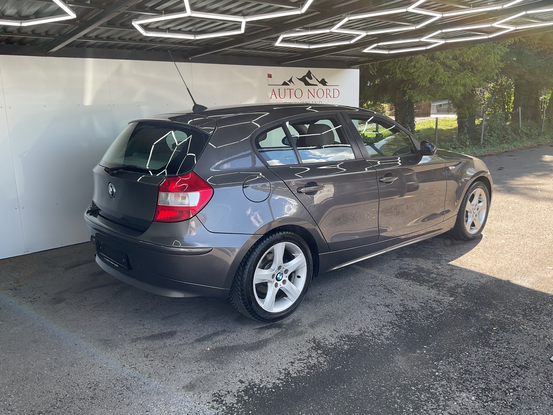 BMW 118d-image-5