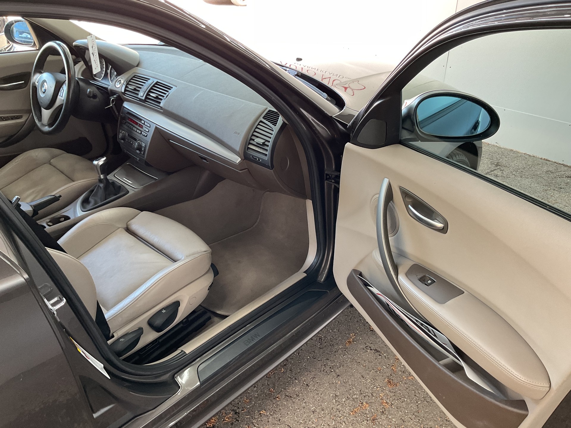 BMW 118d-image-8