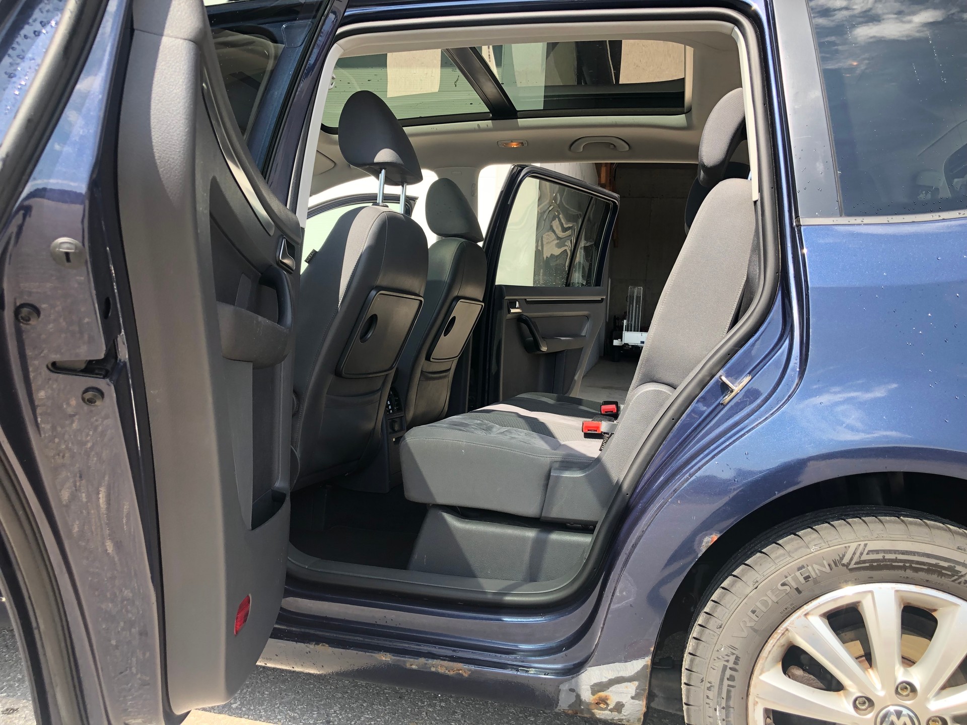 VW Touran 2.0 TDI BlueMotion Technology Highline-image-10