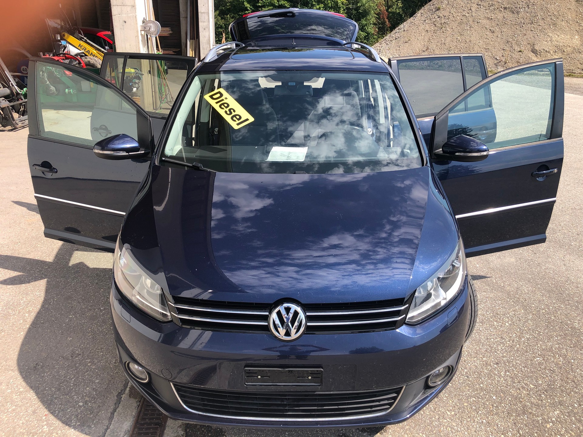 VW Touran 2.0 TDI BlueMotion Technology Highline-image-14