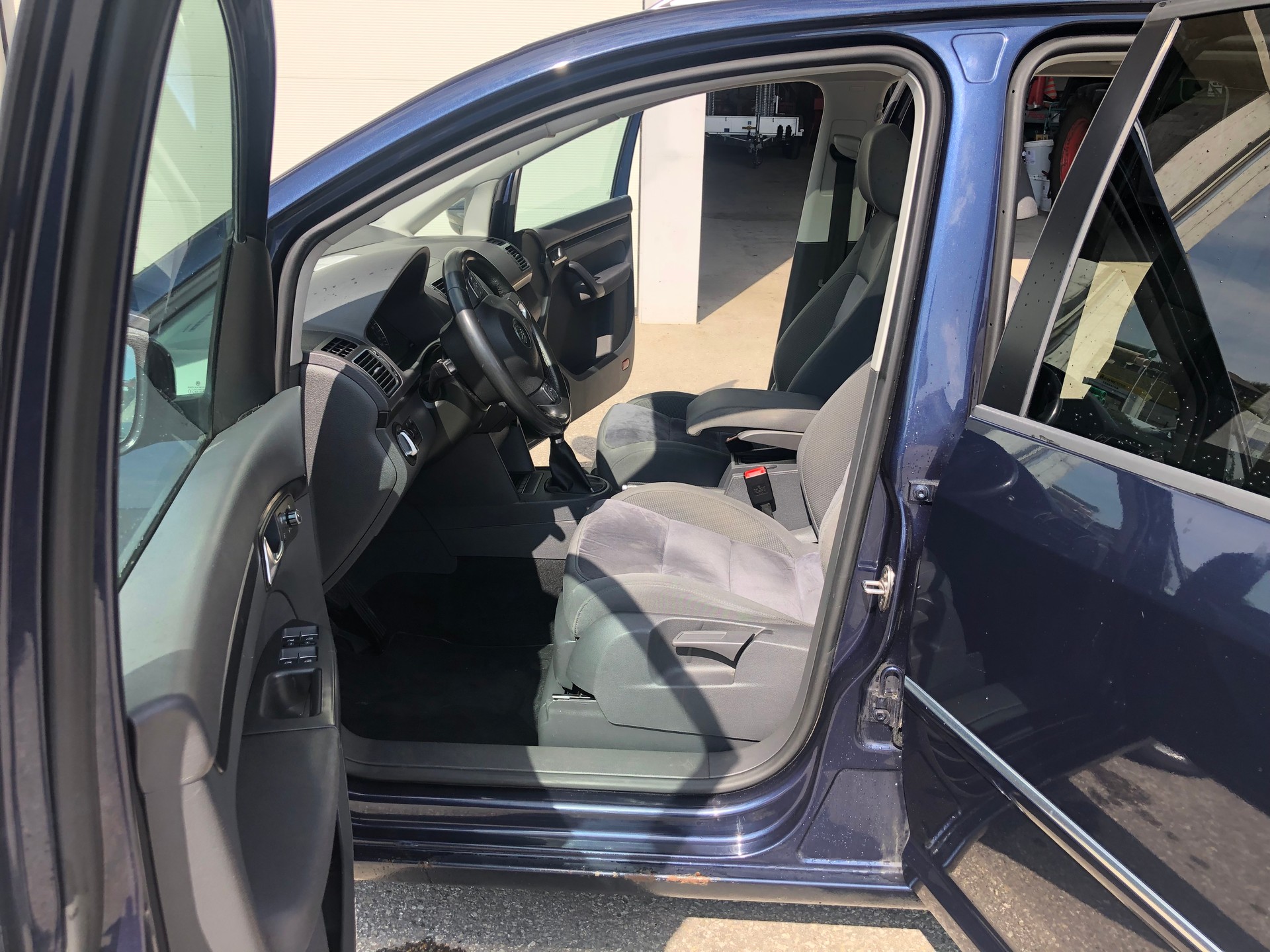 VW Touran 2.0 TDI BlueMotion Technology Highline-image-8