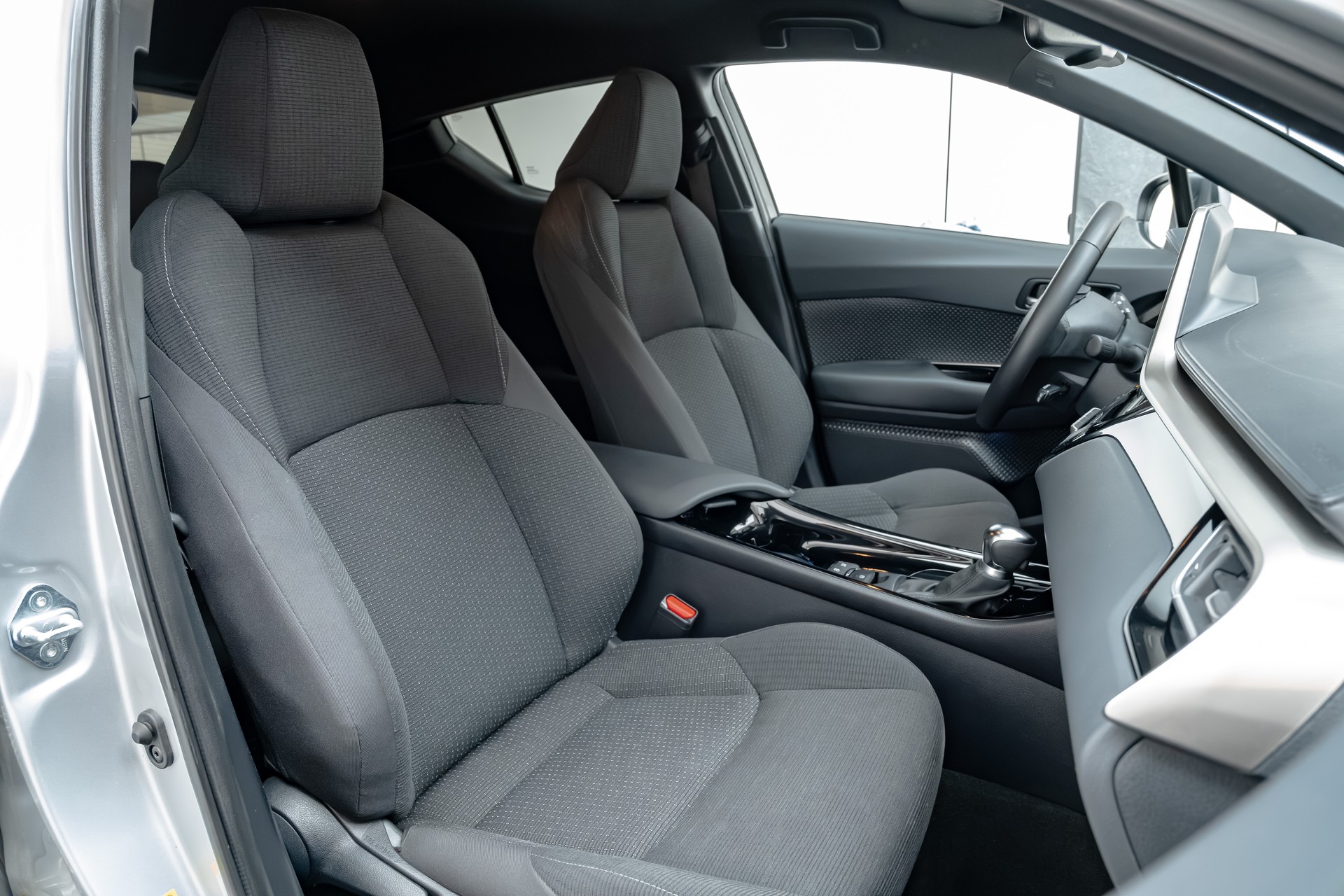 TOYOTA C-HR 1.8 HSD Style CVT-image-9