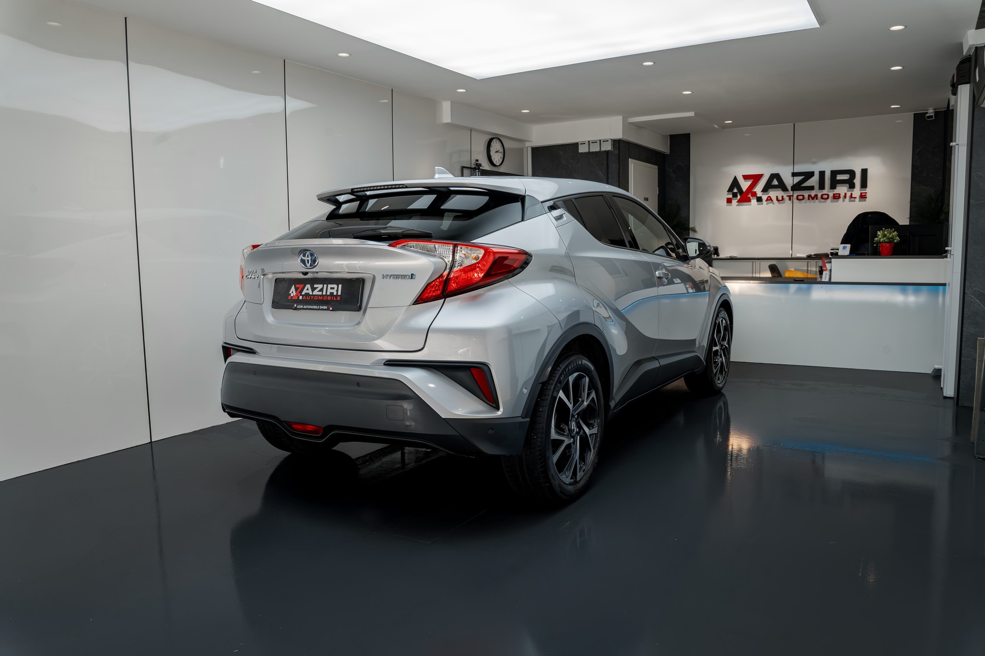 TOYOTA C-HR 1.8 HSD Style CVT-image-3