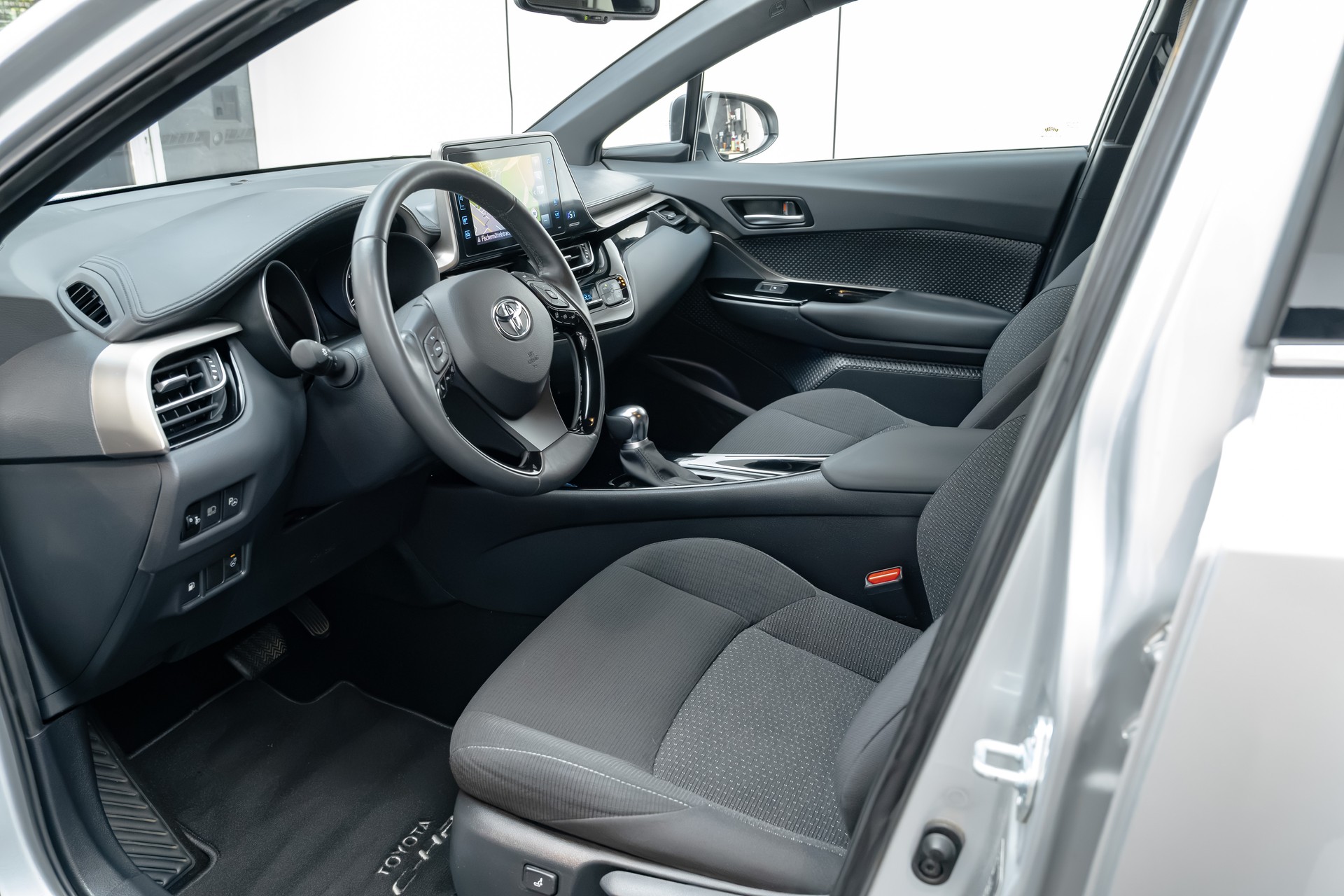 TOYOTA C-HR 1.8 HSD Style CVT-image-13