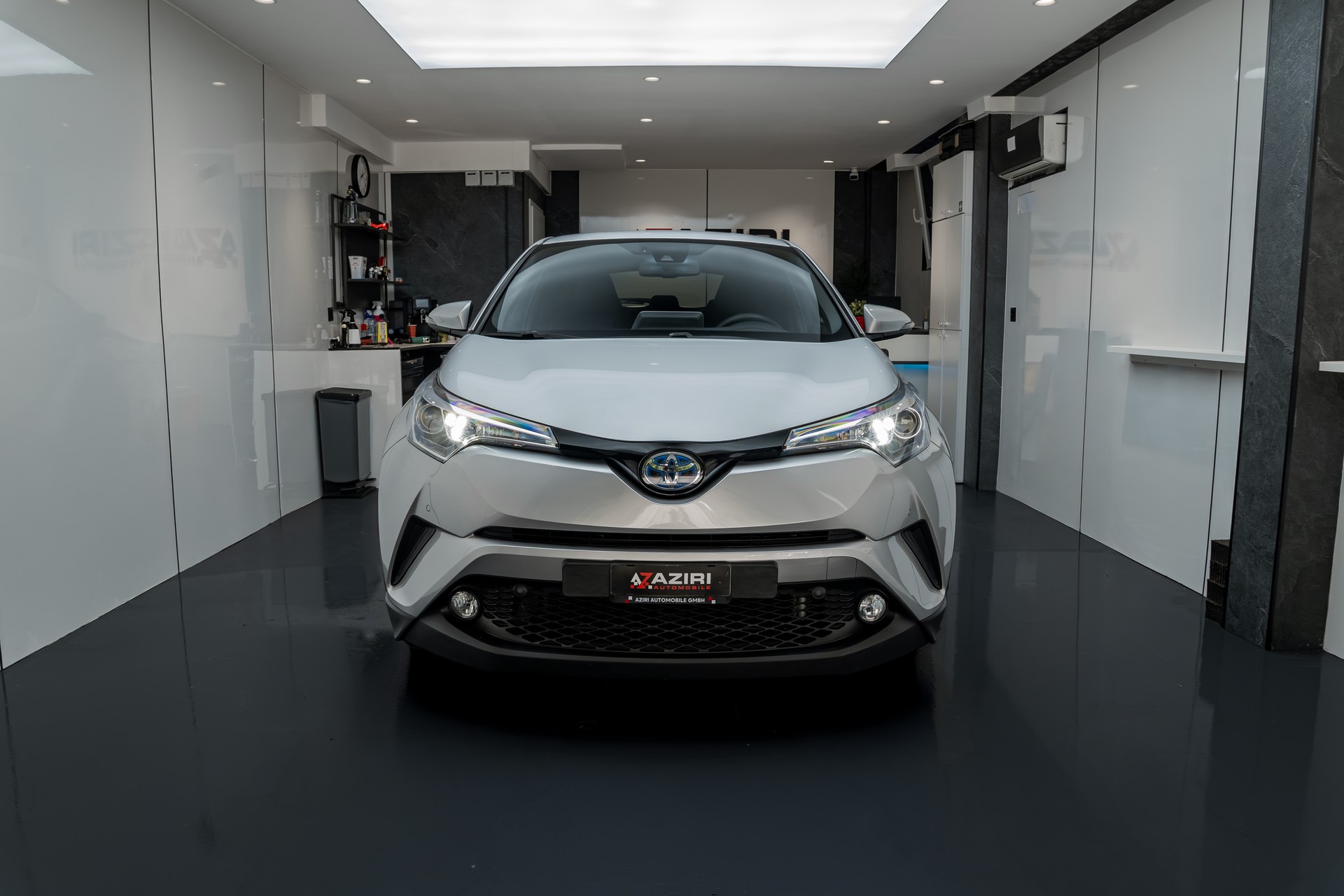 TOYOTA C-HR 1.8 HSD Style CVT-image-1