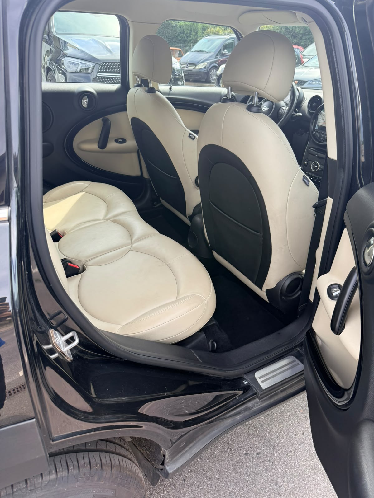 MINI Countryman Cooper ALL4-image-12