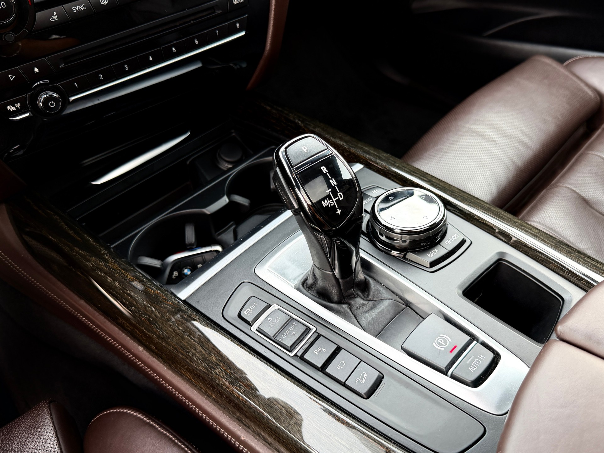 BMW X5 xDrive 40d Steptronic-image-17