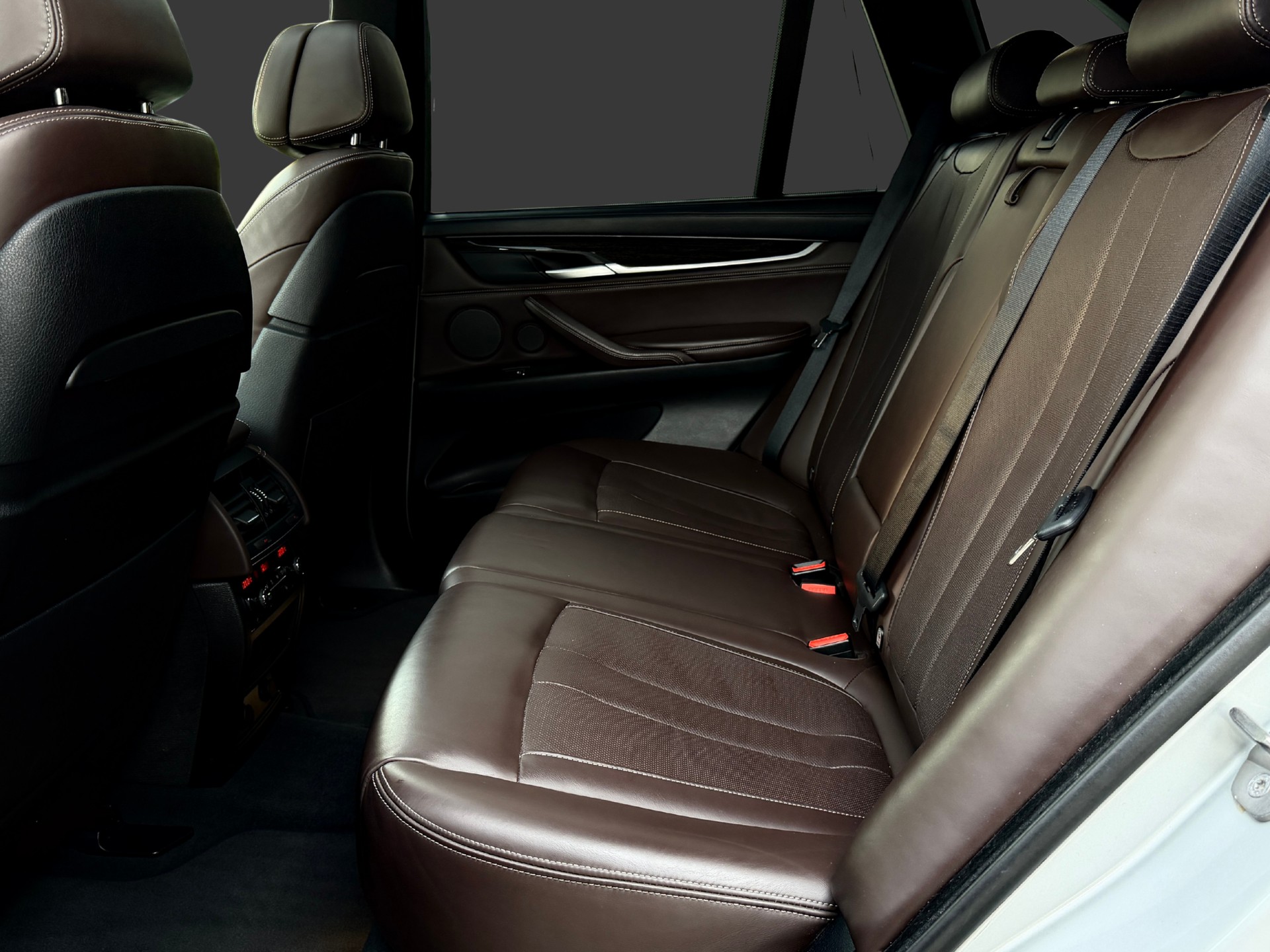 BMW X5 xDrive 40d Steptronic-image-22