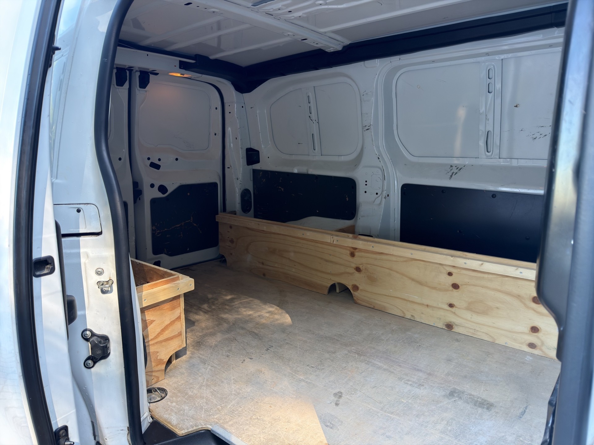 PEUGEOT Expert 2.0 BlueHDi 120 S&S Premium Standard-image-14
