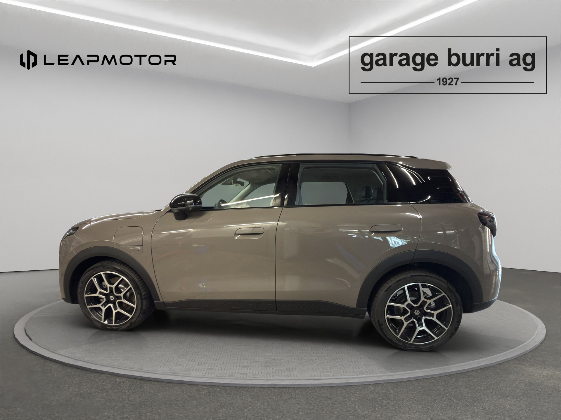 LEAPMOTOR B03X EV-image-2