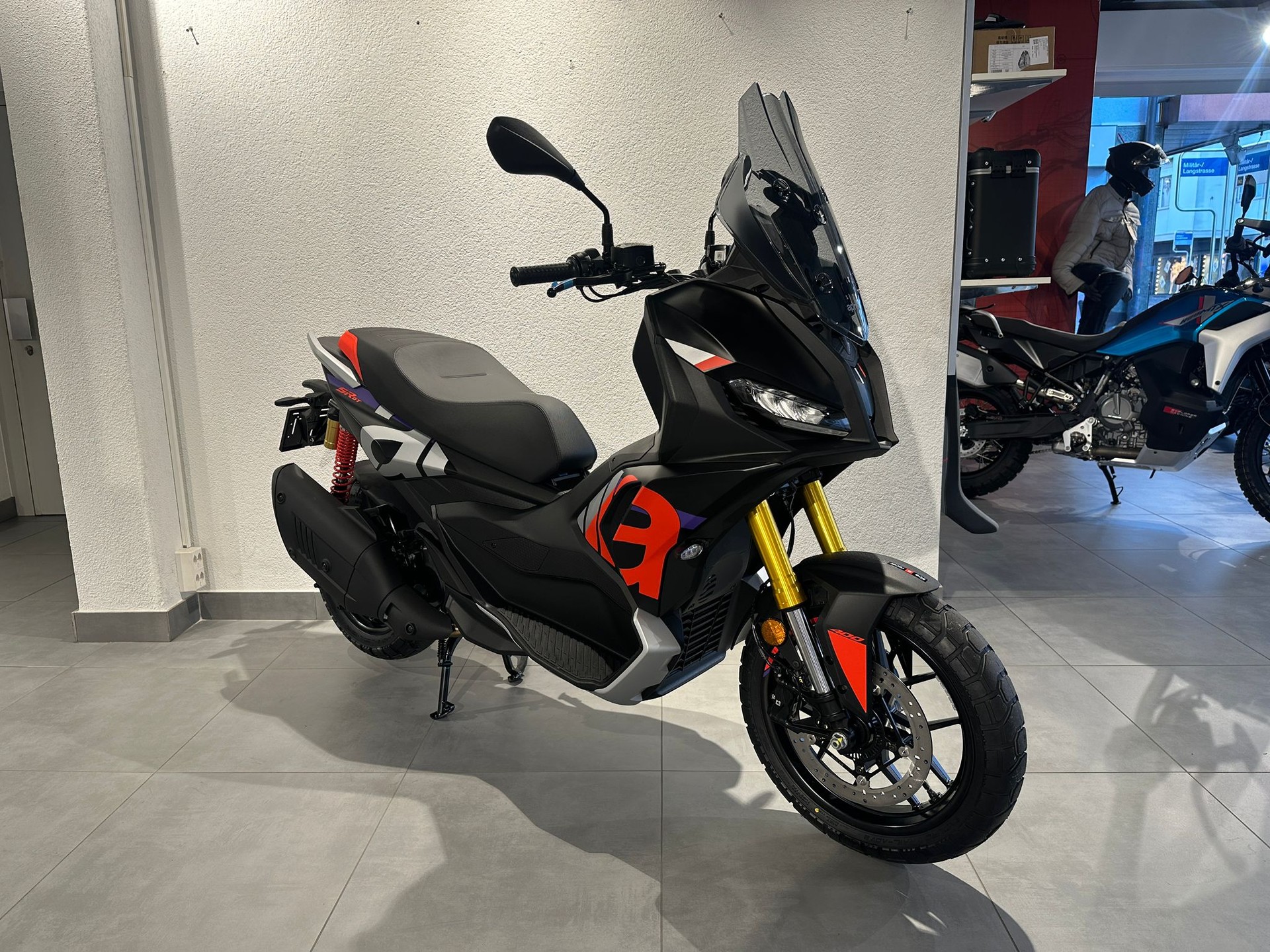 APRILIA SR GT 400 Replica | Neu | Ab Lager Verfügbar | Adventure Roller | Garantie