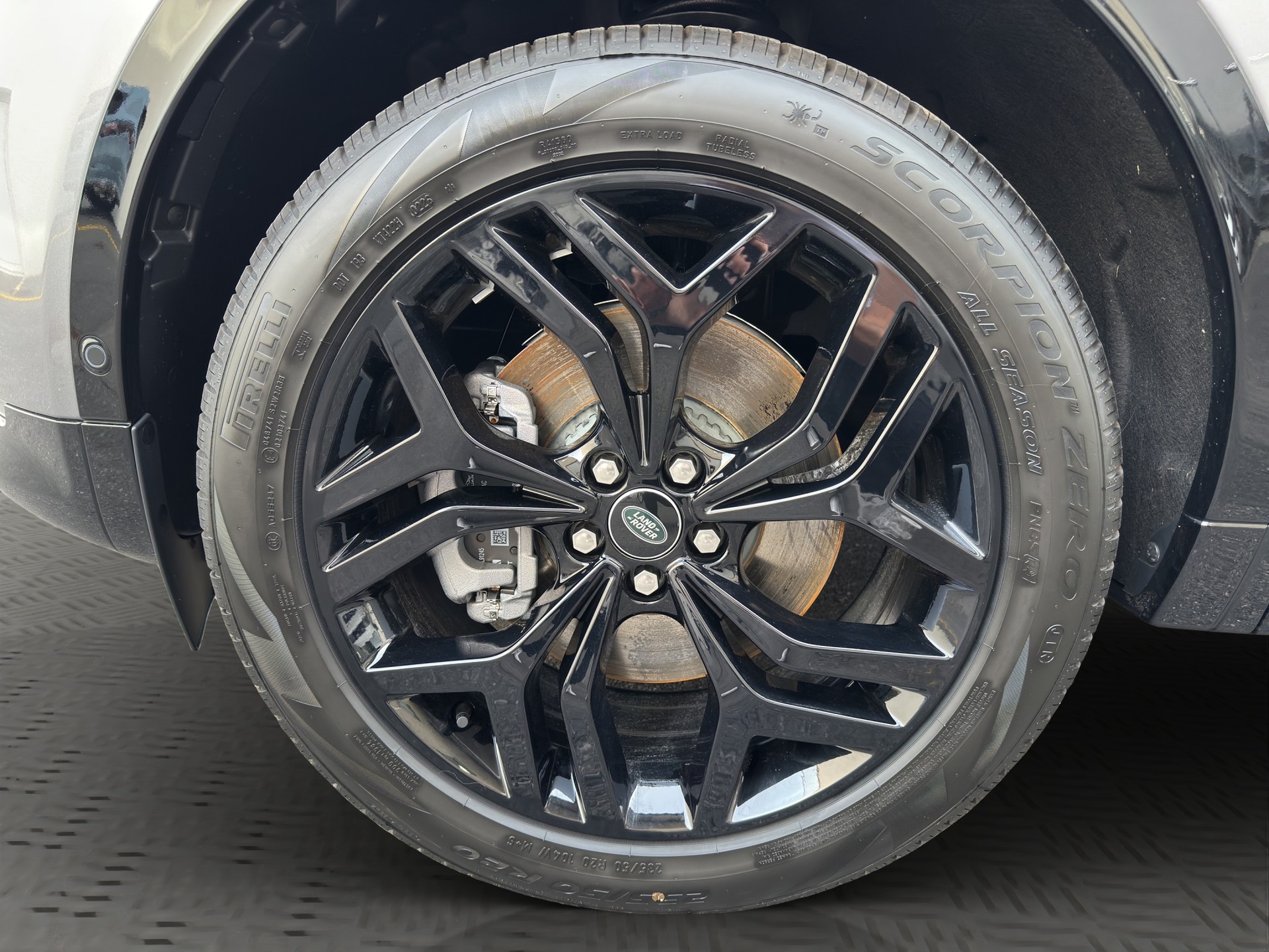 LAND ROVER Discovery Sport 1.5 T 270e Landmark-image-17