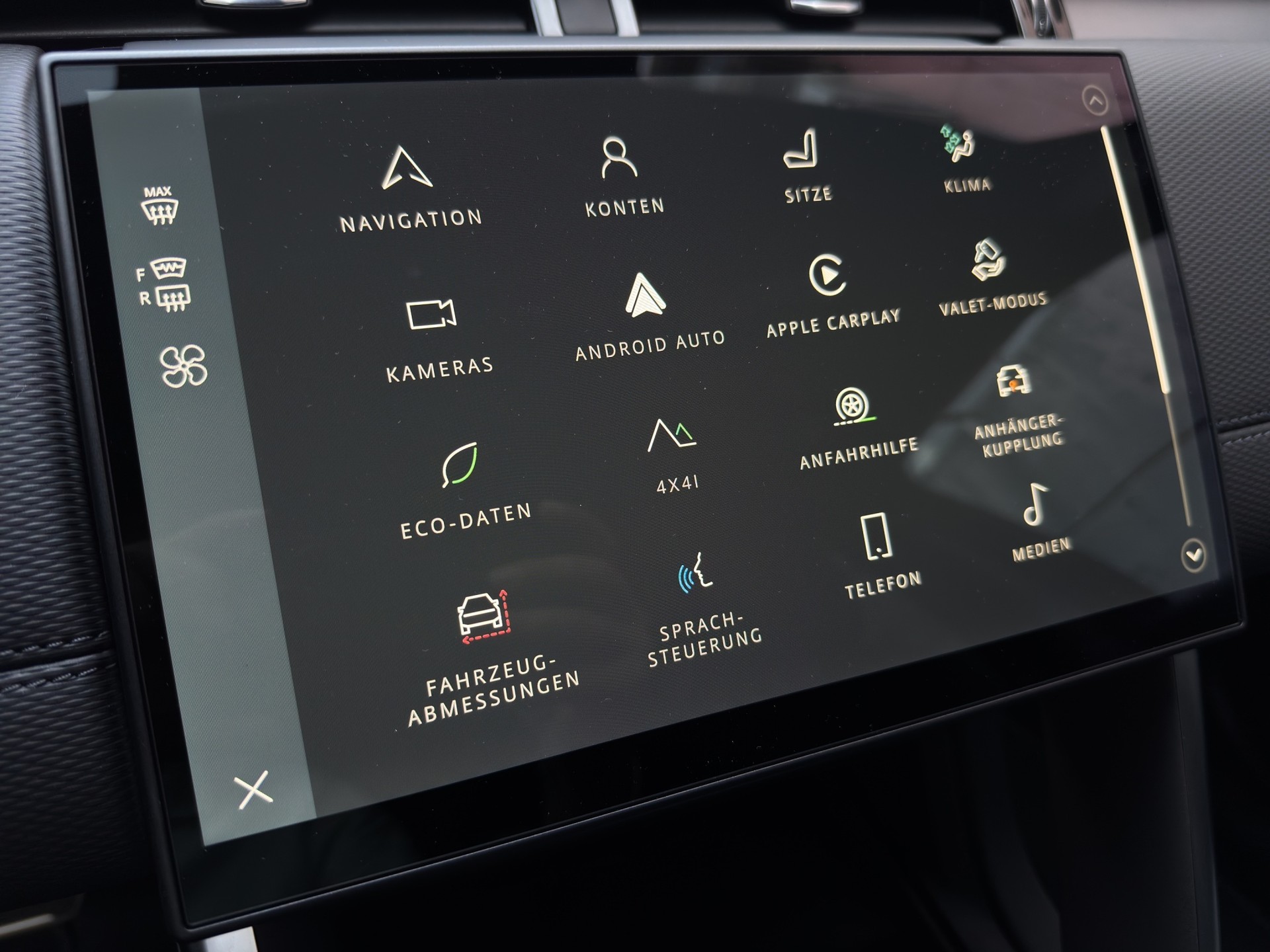LAND ROVER Discovery Sport 1.5 T 270e Landmark-image-10