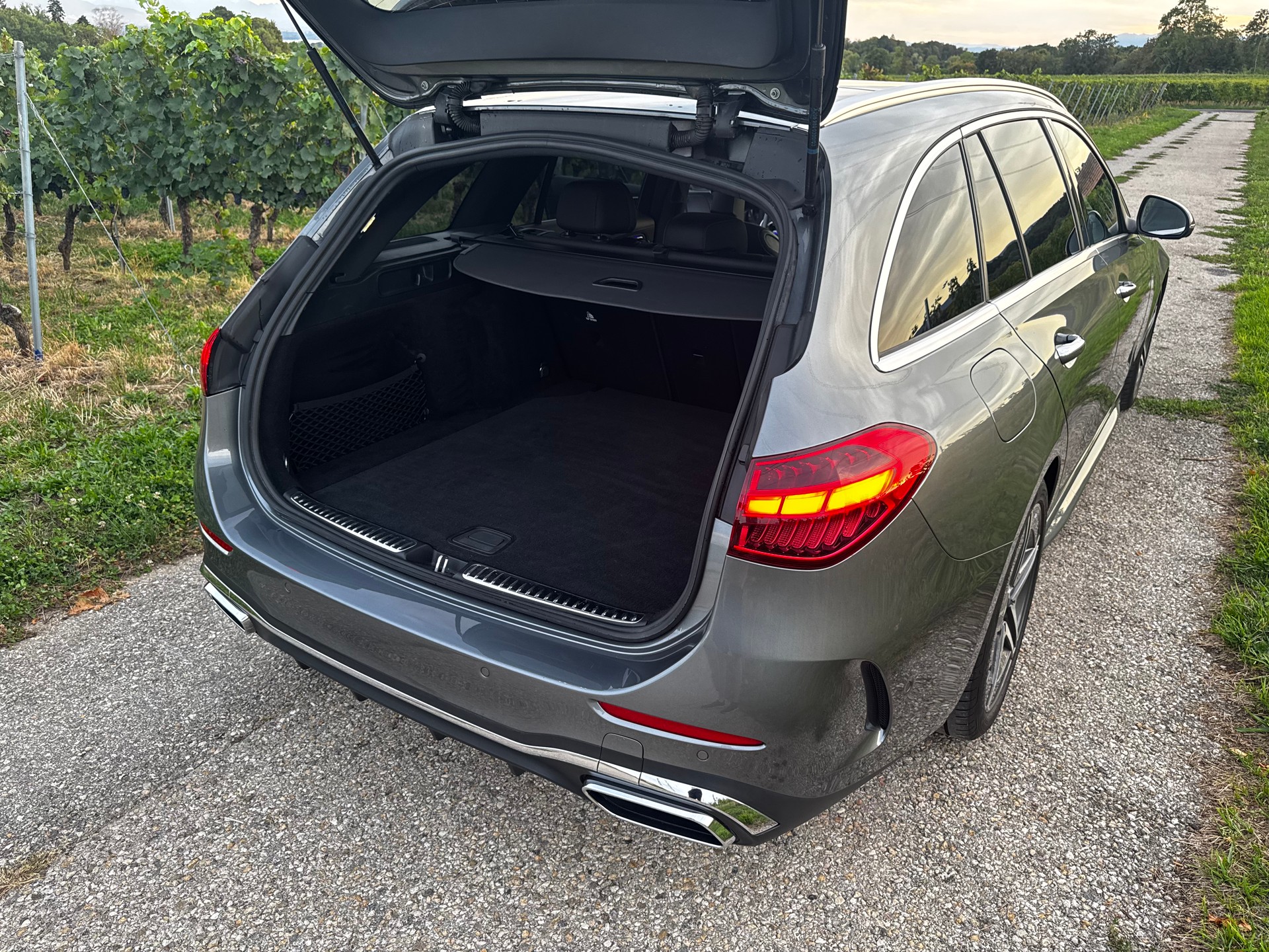 MERCEDES-BENZ C 200 AMG Line-image-3