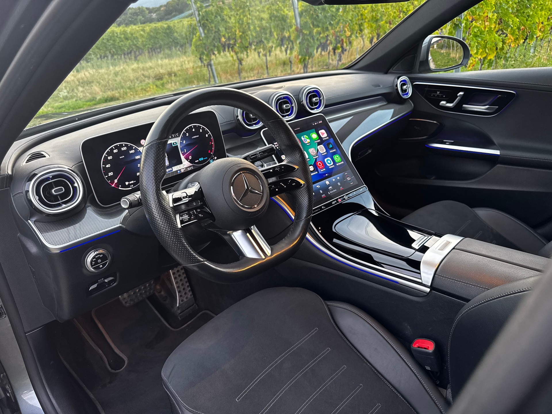 MERCEDES-BENZ C 200 AMG Line-image-9