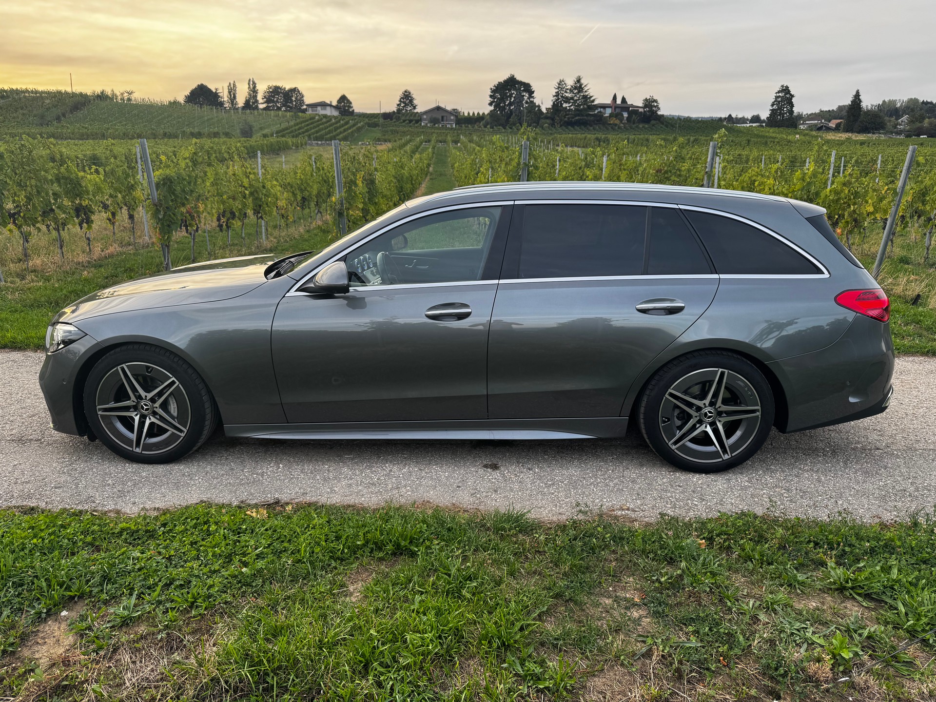 MERCEDES-BENZ C 200 AMG Line-image-6