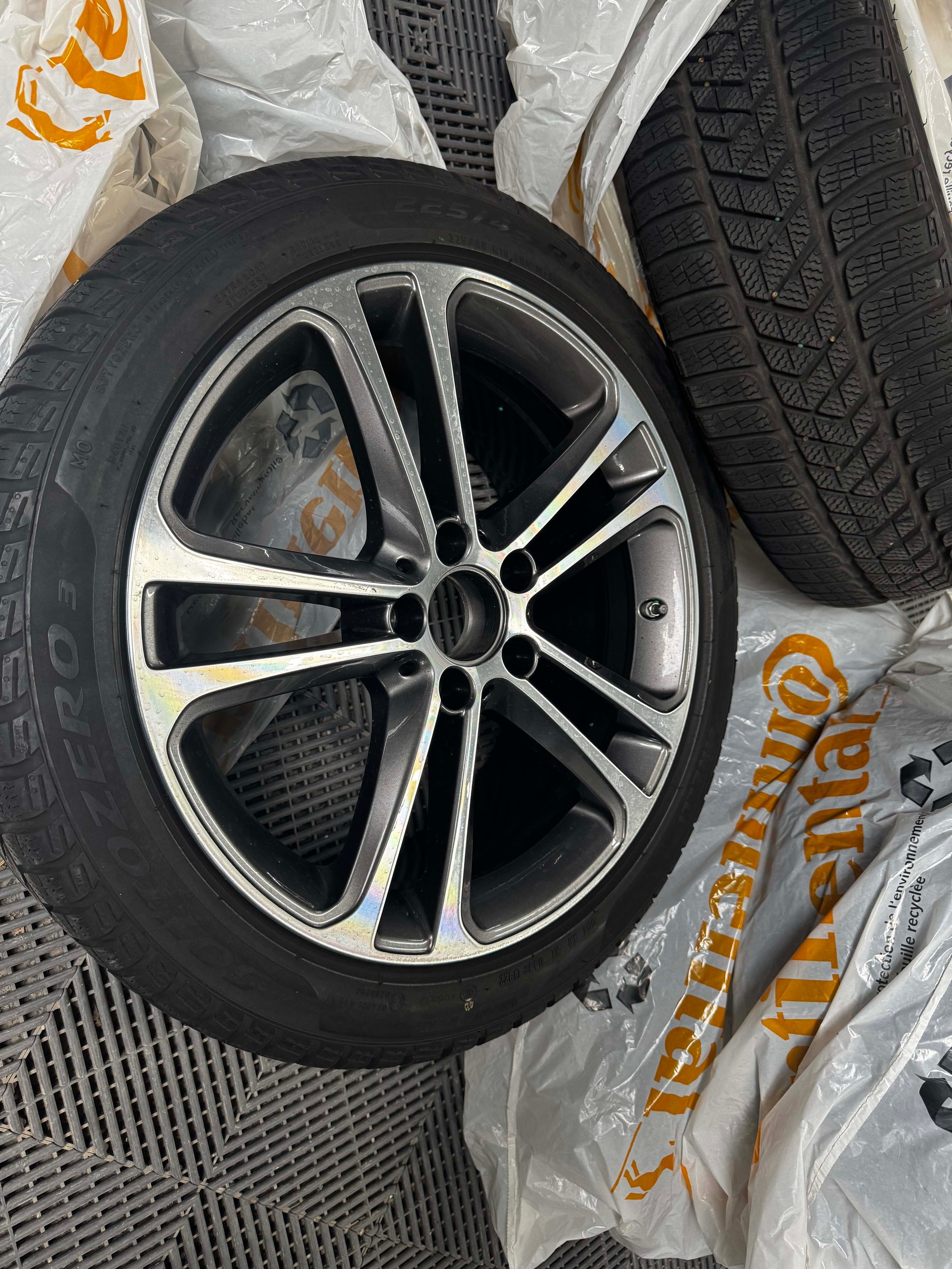 MERCEDES-BENZ C 200 AMG Line-image-19