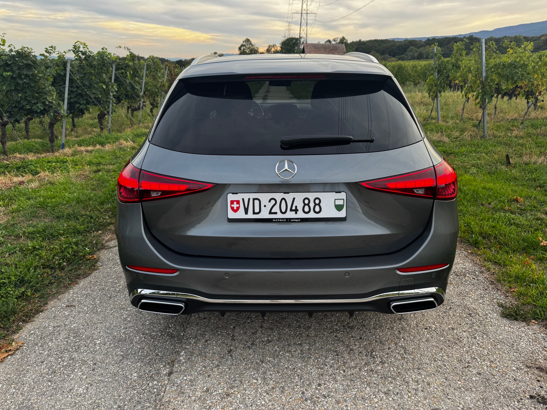 MERCEDES-BENZ C 200 AMG Line-image-4