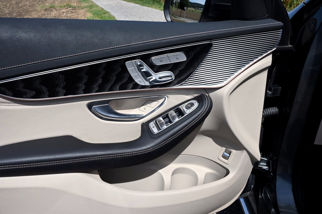 MERCEDES-BENZ EQC 400 4Matic EQ Star-image-8