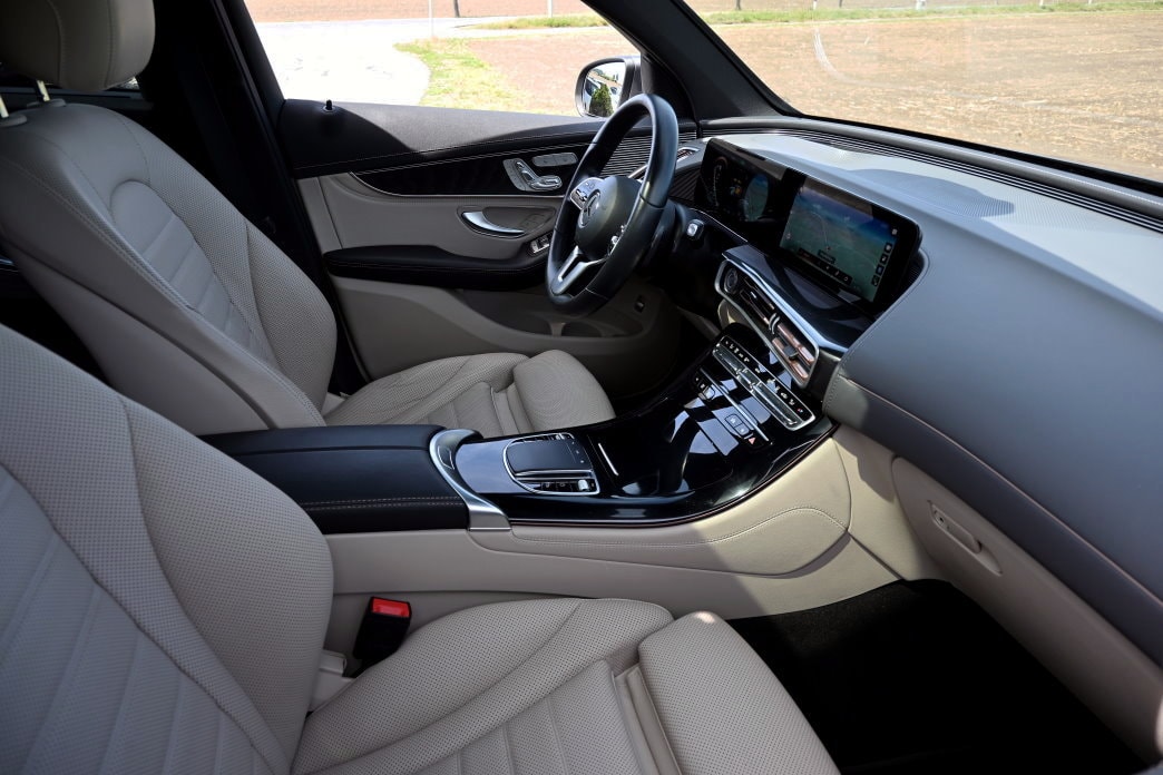 MERCEDES-BENZ EQC 400 4Matic EQ Star-image-4