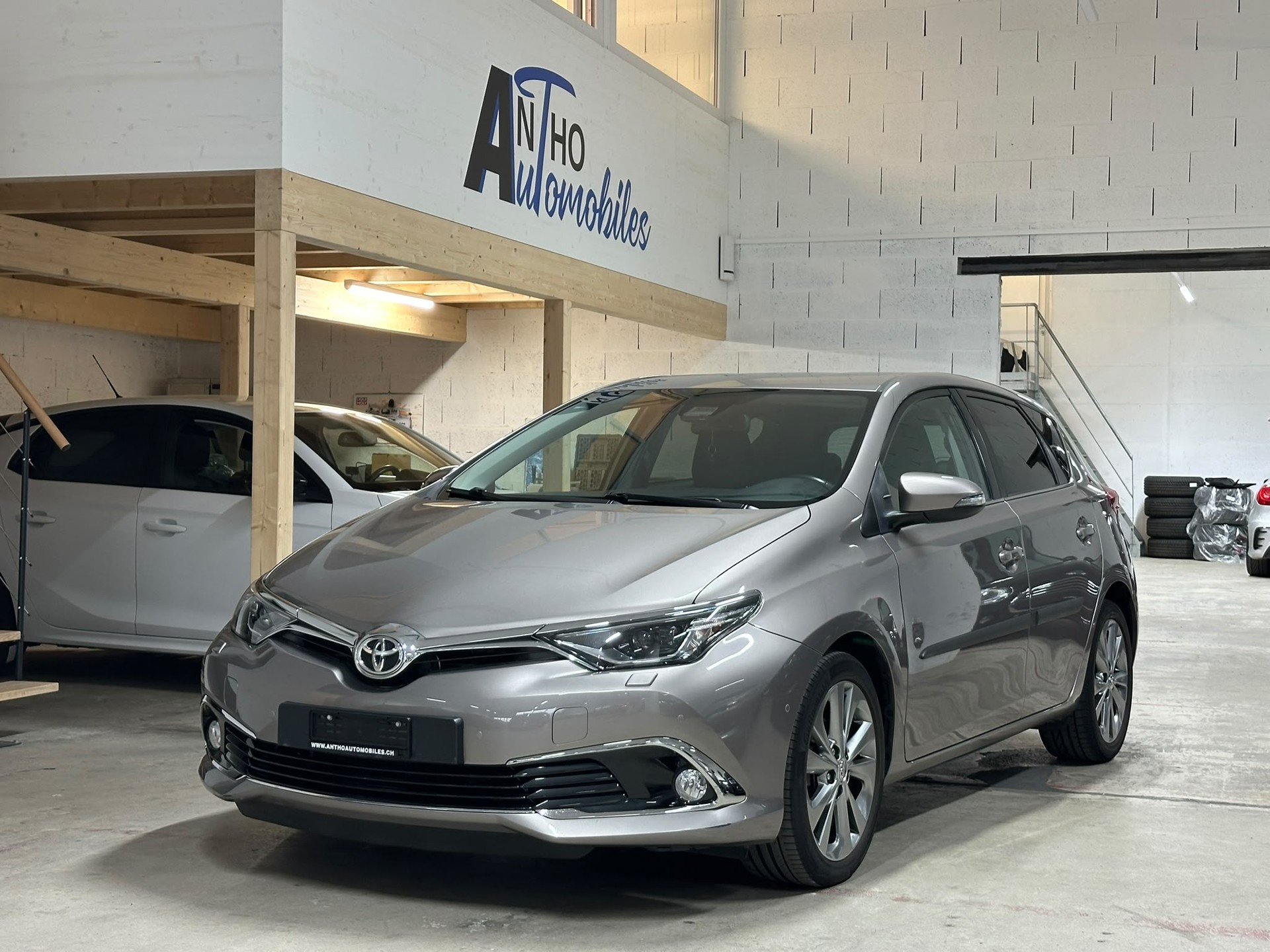 TOYOTA Auris 1.2 Turbo Luna