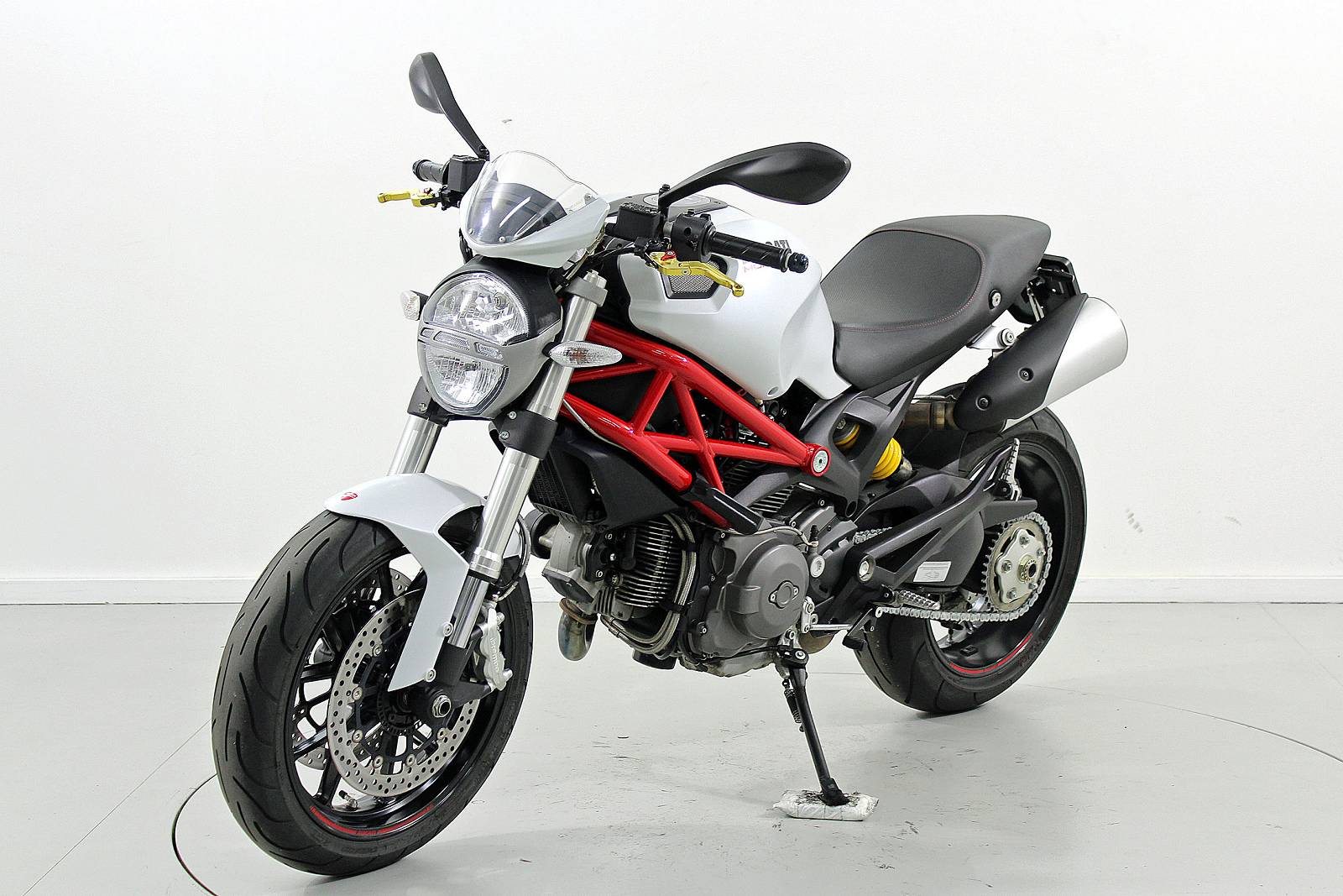 DUCATI Monster 796 ABS-showroom-element-2