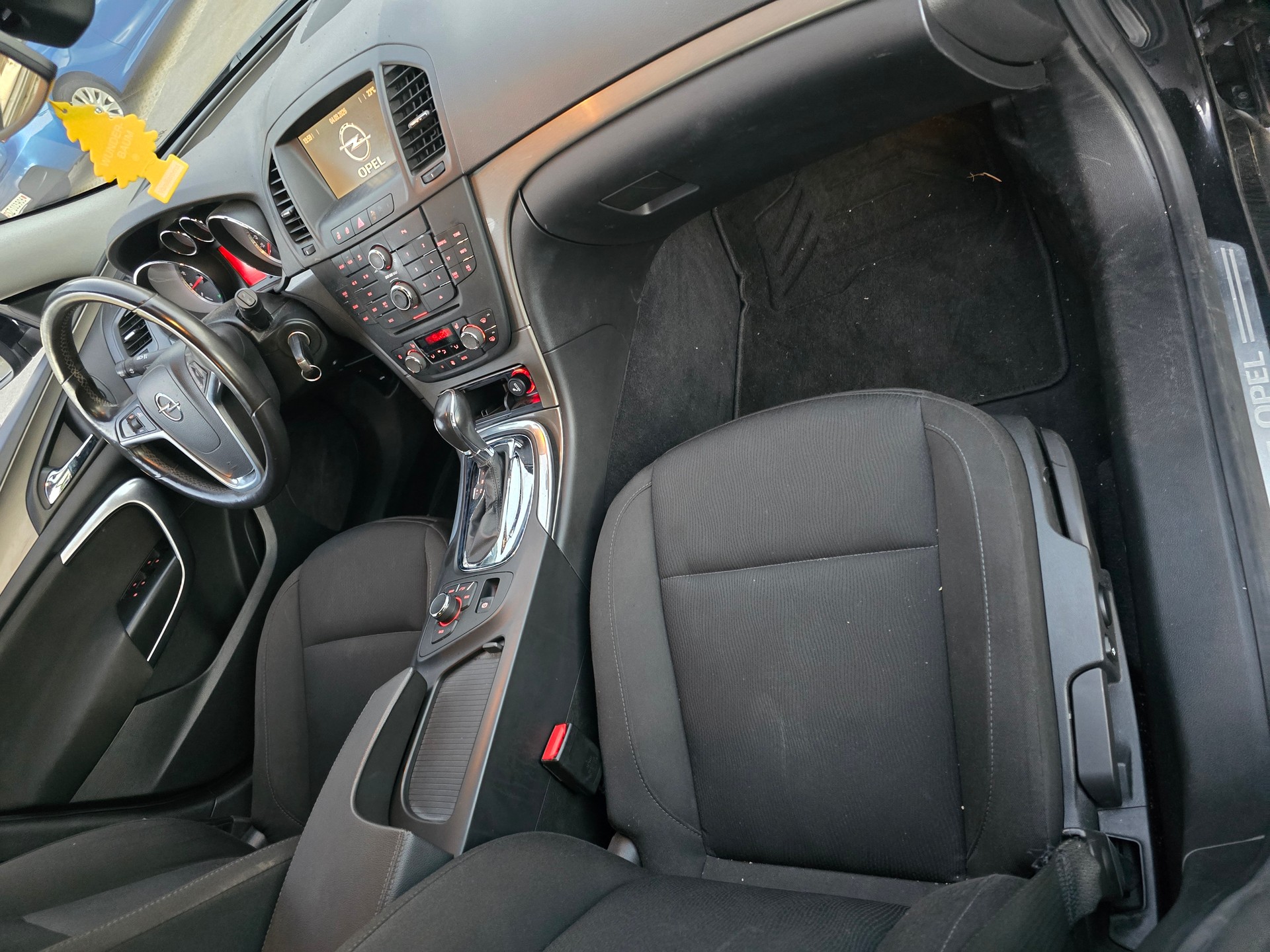 OPEL Insignia Sports Tourer 2.0 Turbo Edition Automatic-image-12
