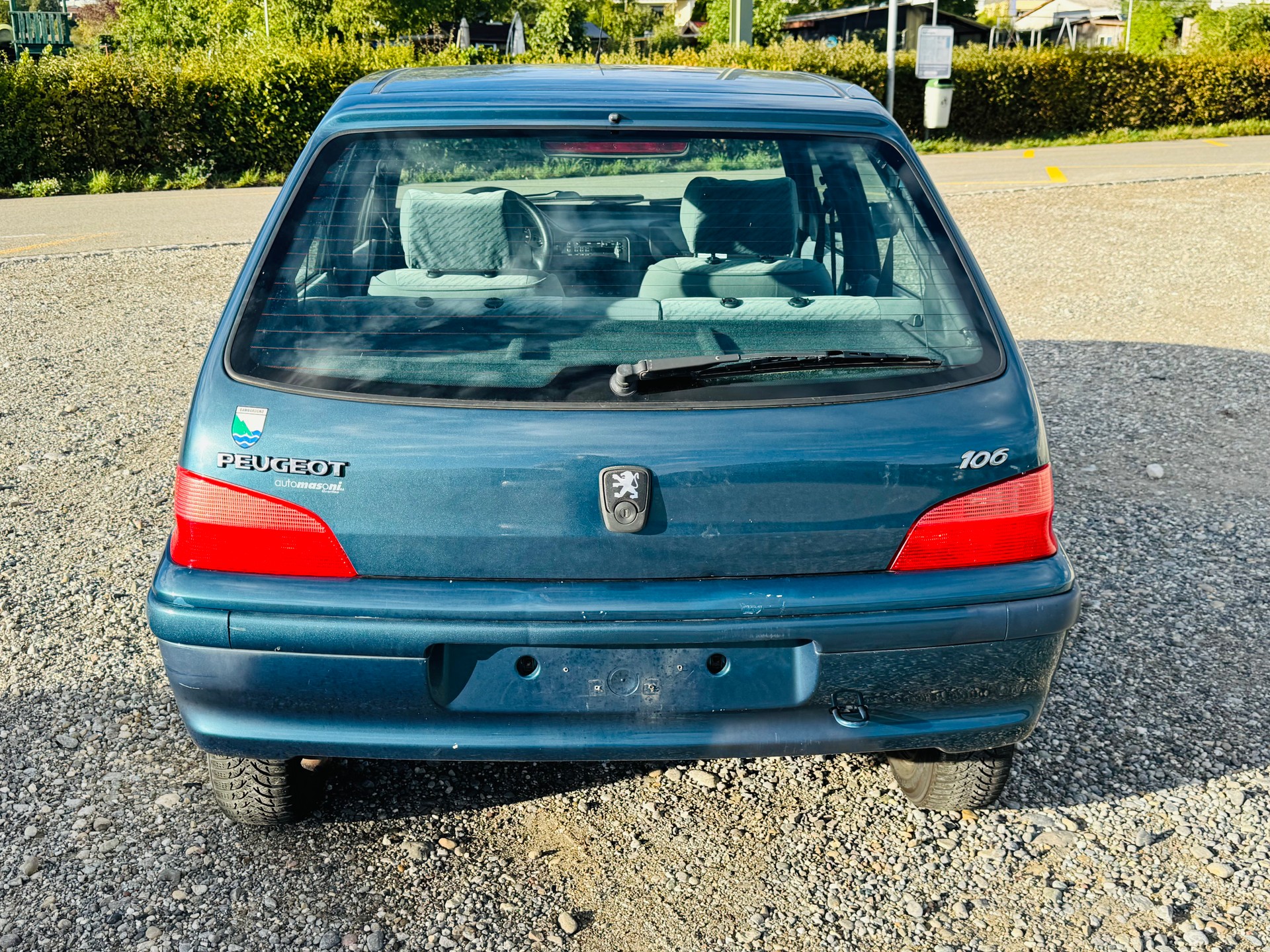 PEUGEOT 106 1.6 Suisse-image-4