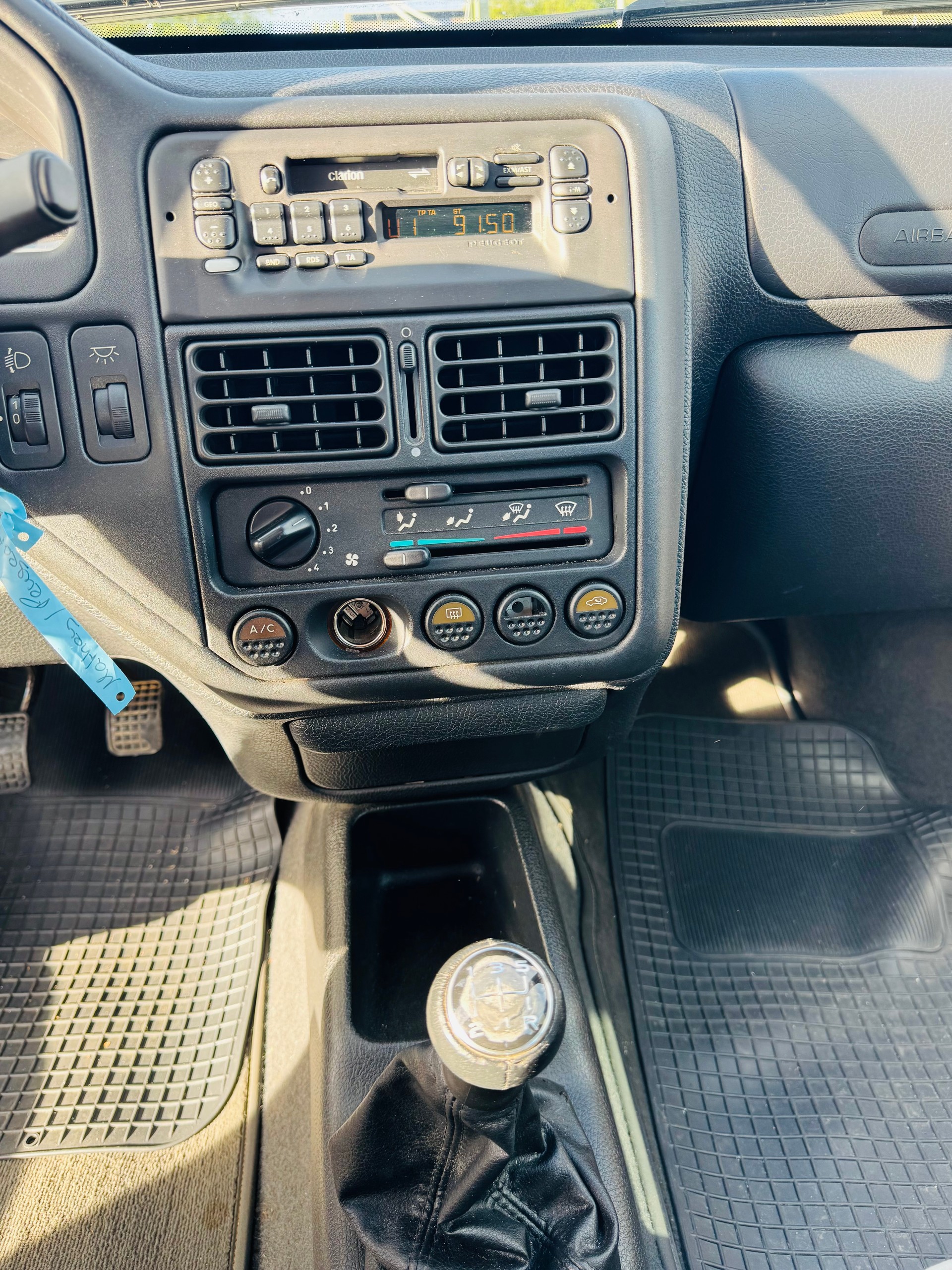 PEUGEOT 106 1.6 Suisse-image-11