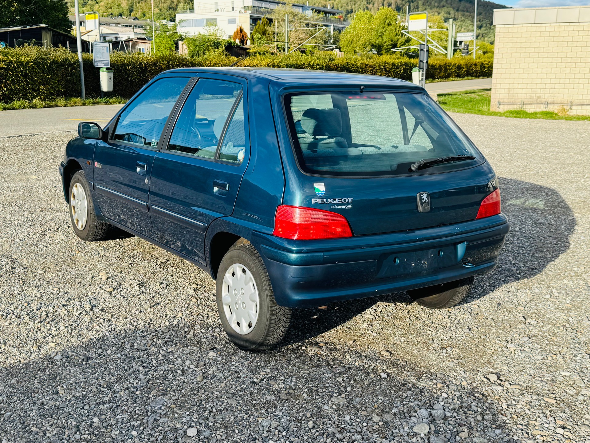 PEUGEOT 106 1.6 Suisse-image-5