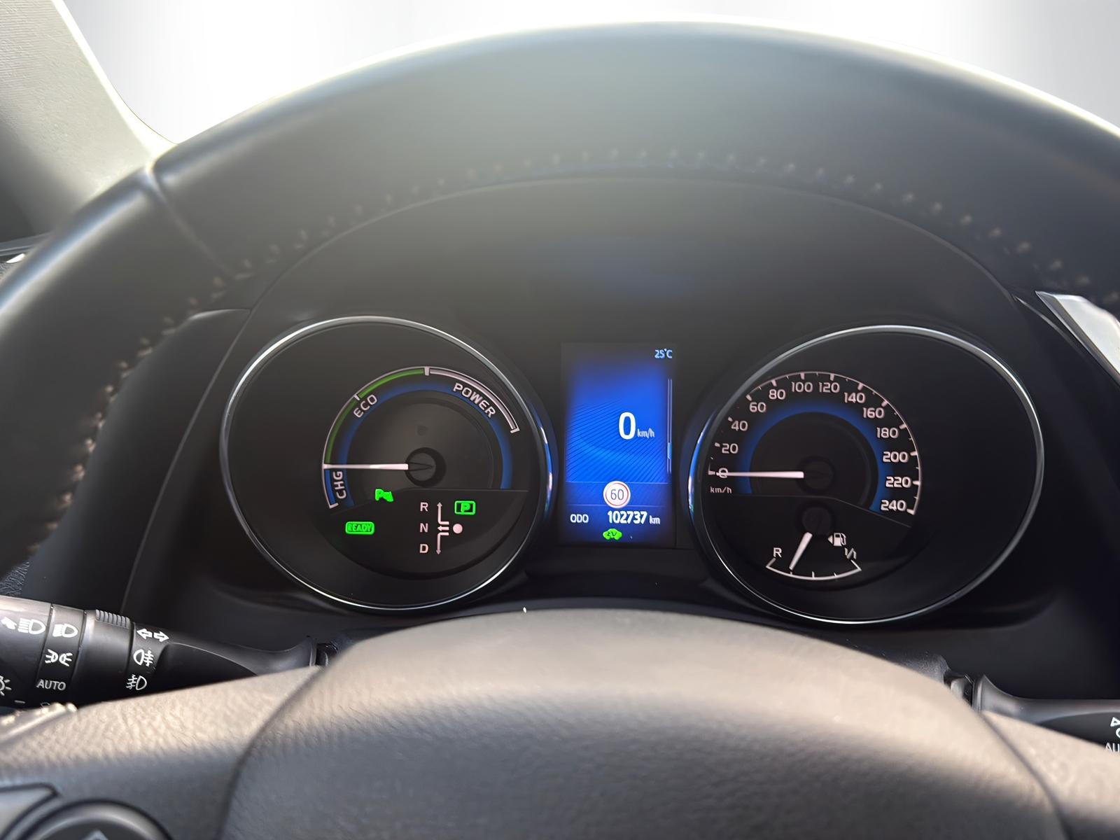 TOYOTA Auris 1.8 HSD Sol-image-8