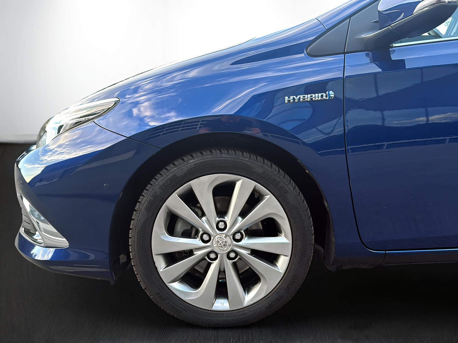 TOYOTA Auris 1.8 HSD Sol-image-3