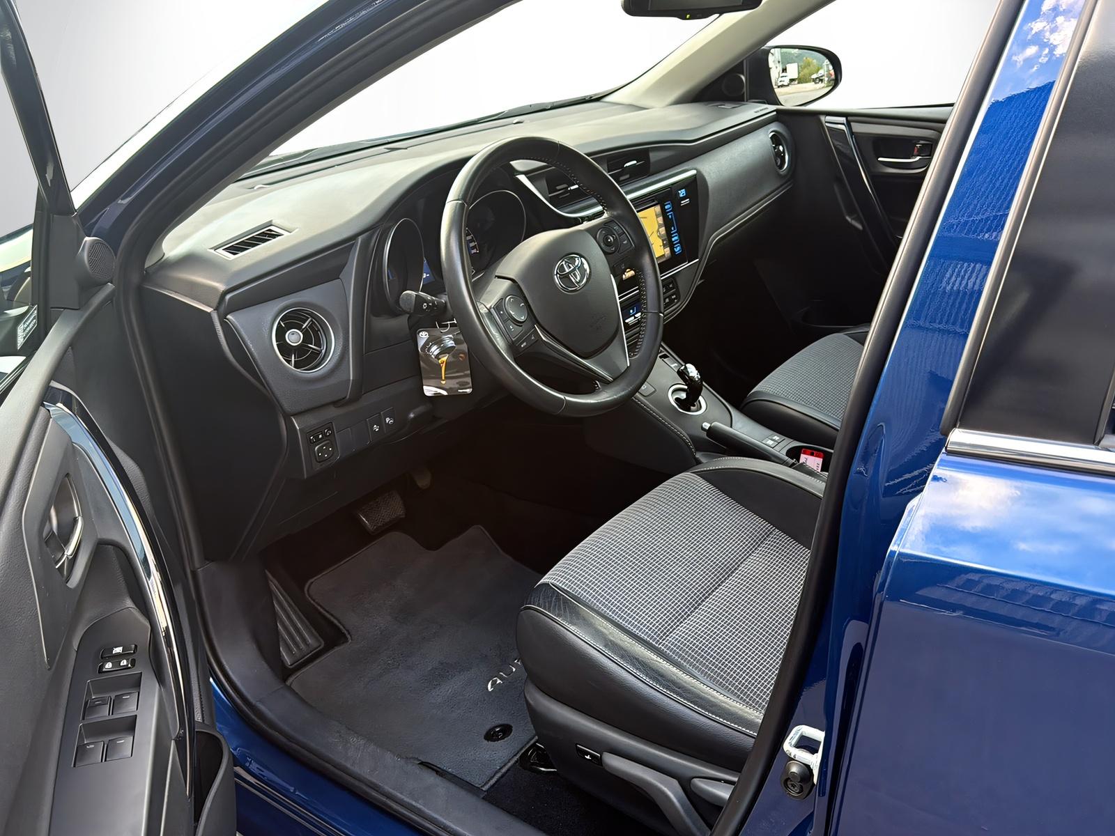 TOYOTA Auris 1.8 HSD Sol-image-9