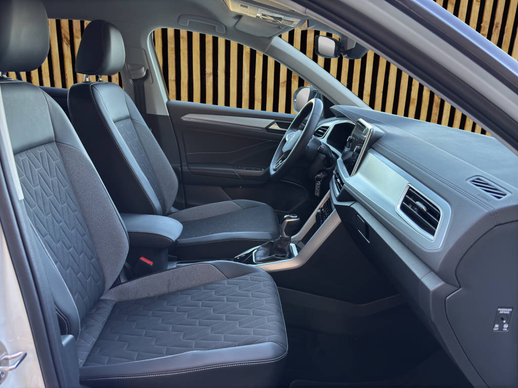 VW T-Roc 2.0 TDI SCR Life DSG-image-4