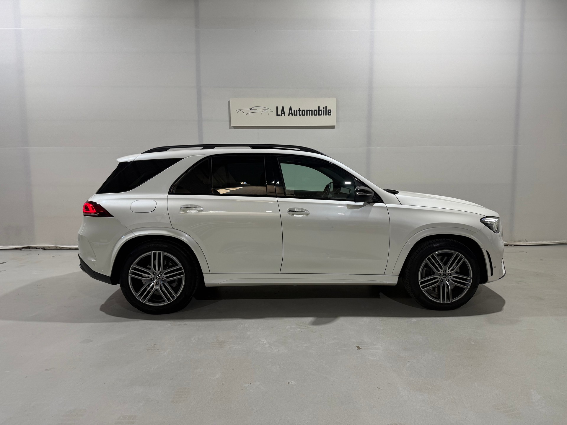 MERCEDES-BENZ GLE 450 4Matic AMG Line 9G-Tronic CH Fahrzeug-image-6