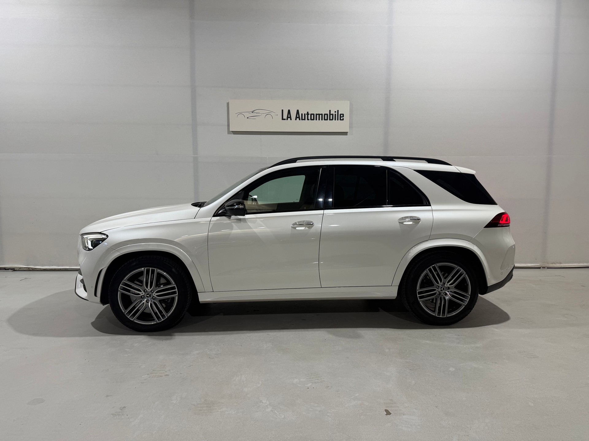 MERCEDES-BENZ GLE 450 4Matic AMG Line 9G-Tronic CH Fahrzeug-image-2