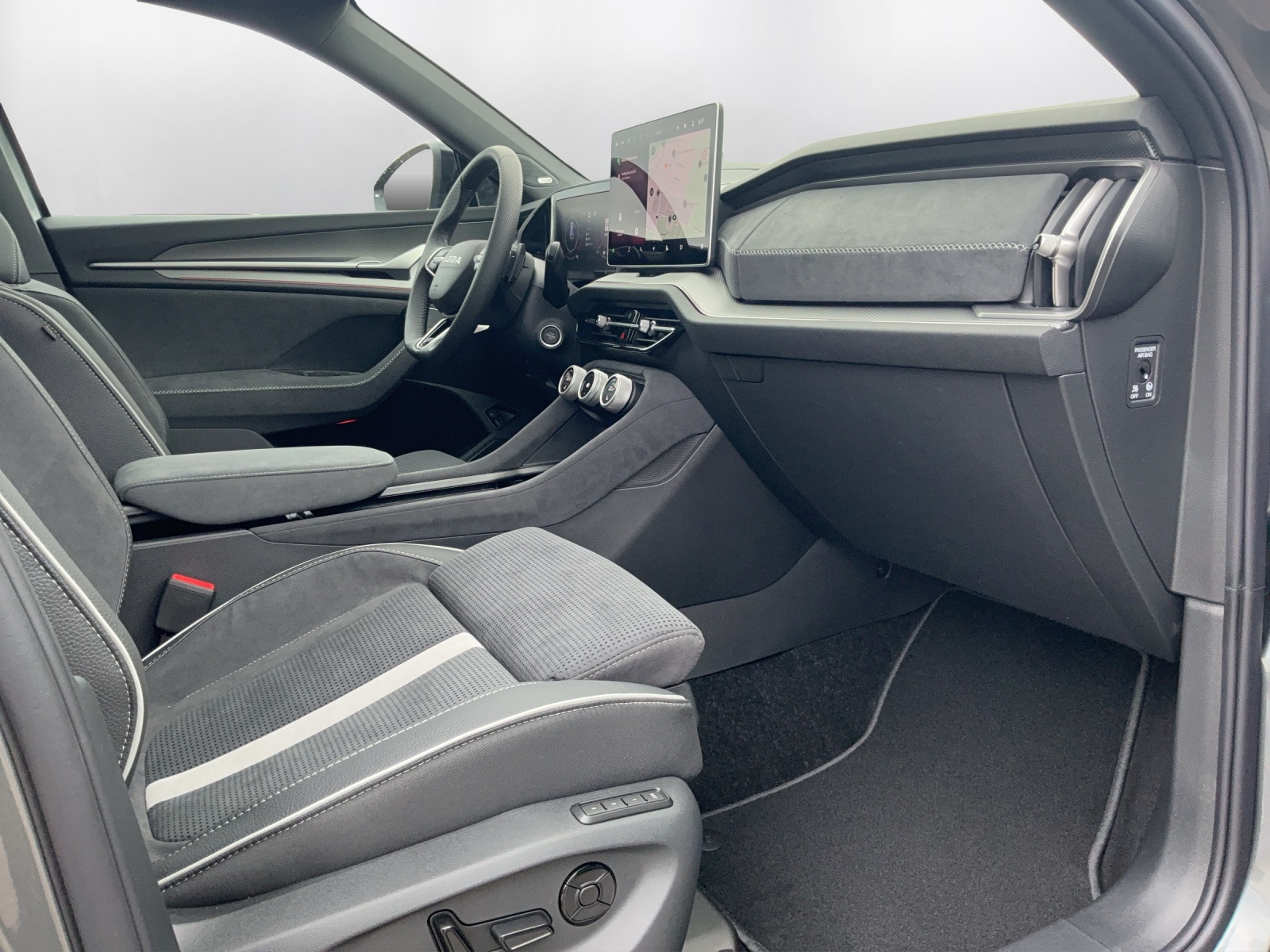 SKODA Kodiaq 1.5 TSI PHEV Sportline-image-13